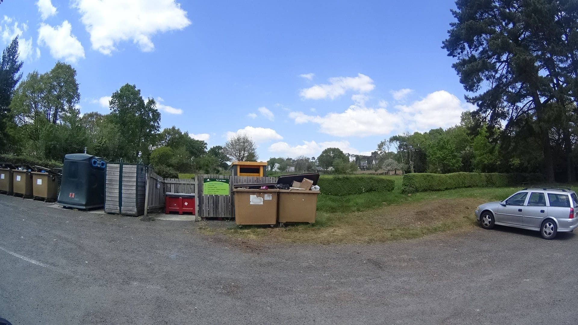 Street view near Parking Port de Foleux, Béganne — © ljbouere (CC BY-SA · Mapillary)
