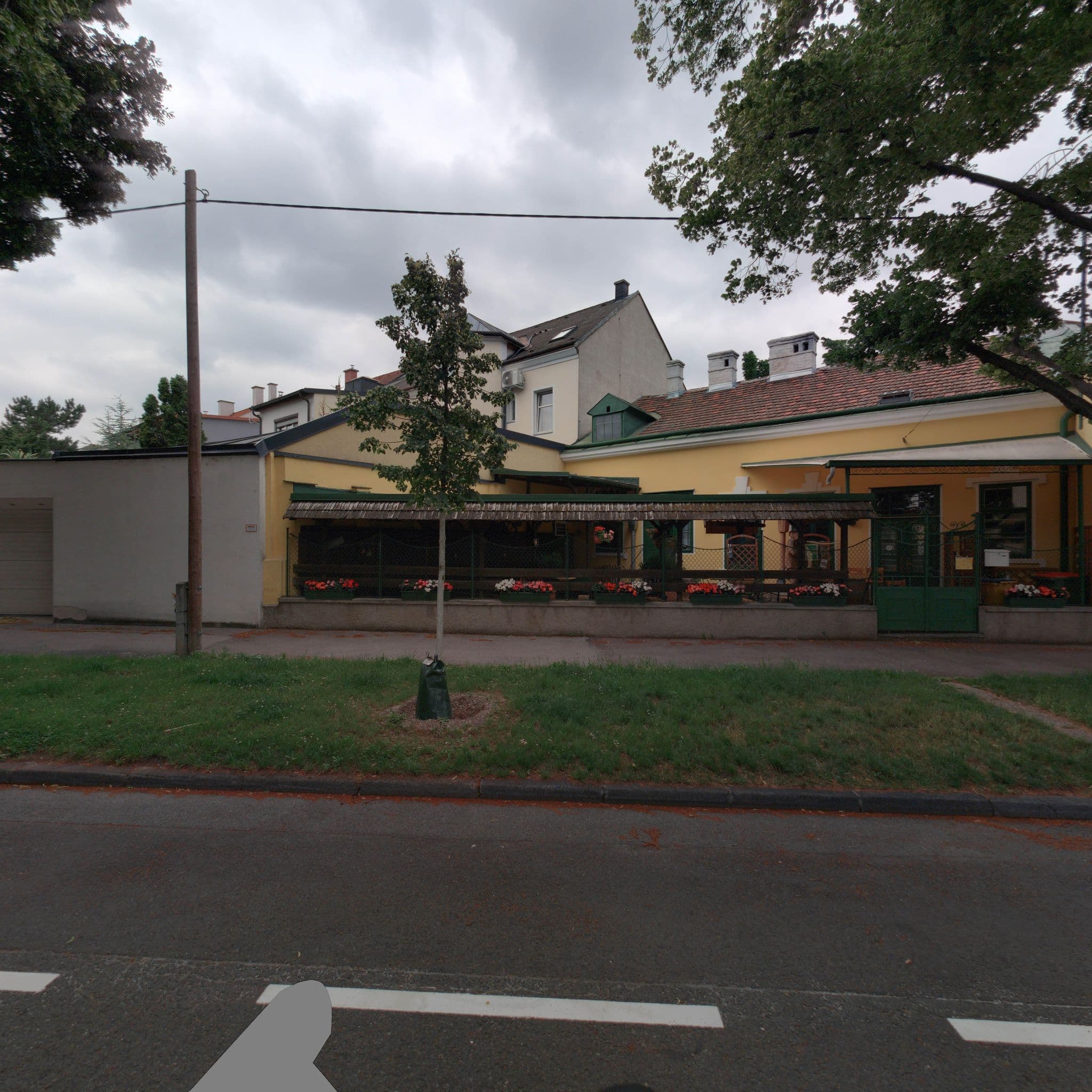 Street view near Cityapartments Wien, Favoriten — © eliasgander (CC BY-SA · Mapillary)