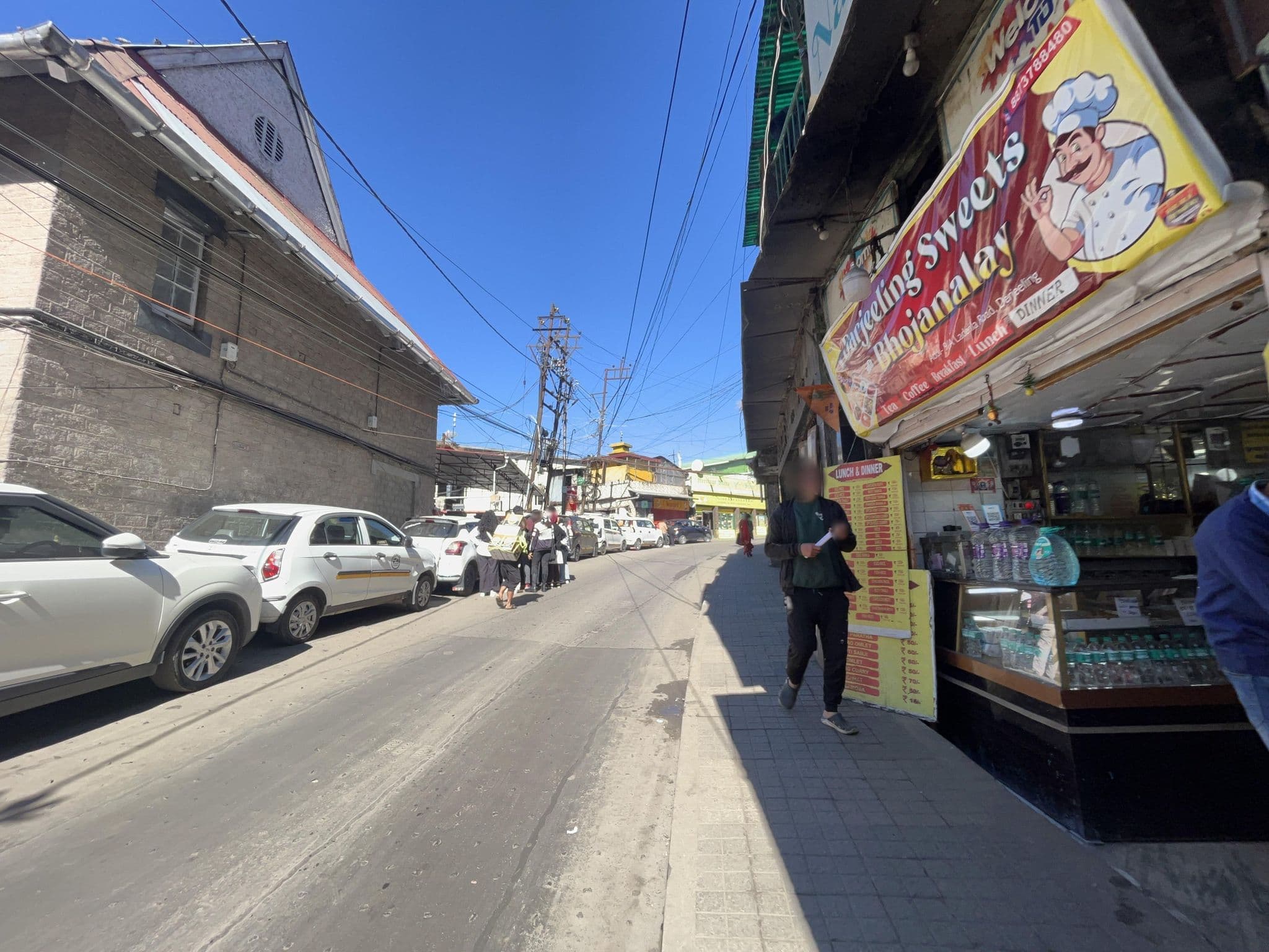 Street view near Hotel Grove Hill, Dārjiling — © alfy2004 (CC BY-SA · Mapillary)