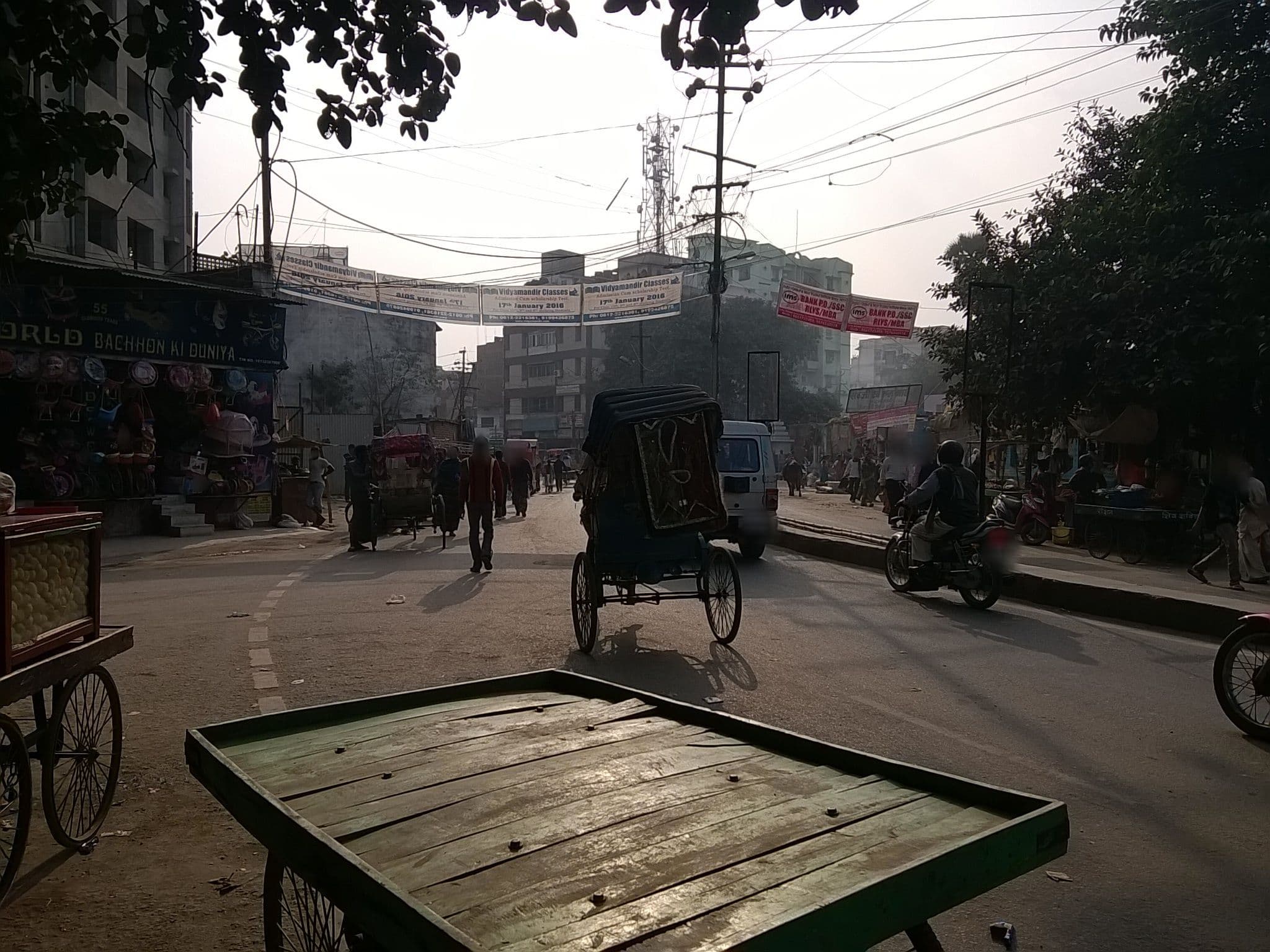 Street view near Hotel Menaka, Patna — © vishaltiwary (CC BY-SA · Mapillary)