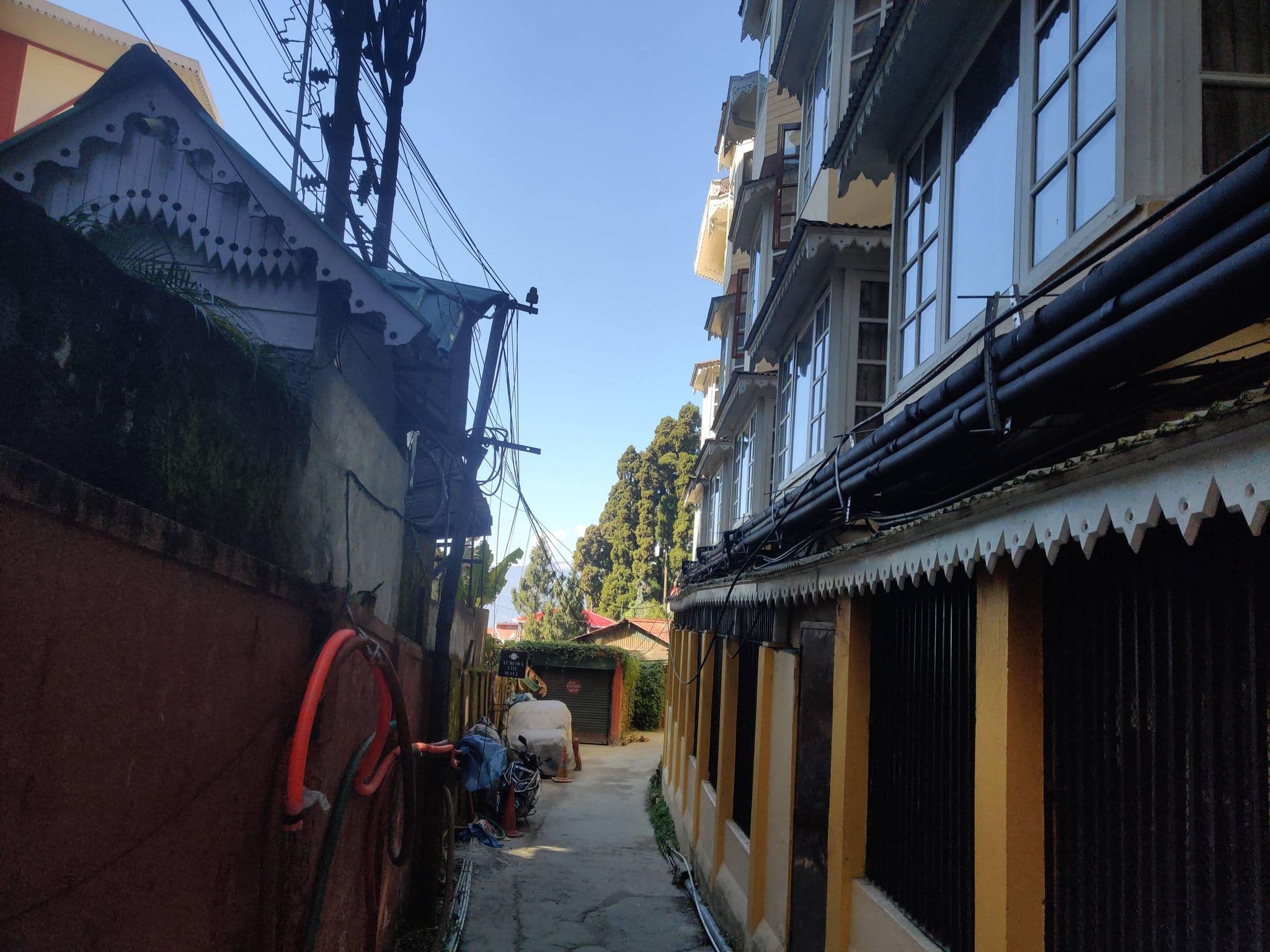 Street view near Crescent Resort, Dārjiling — © Annecca06 (CC BY-SA · Mapillary)