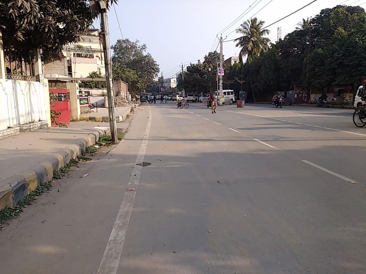 Street view near OYO 4422 Citi Guest House, Pataliputra Housing Colony — © r12 (CC BY-SA · Mapillary)
