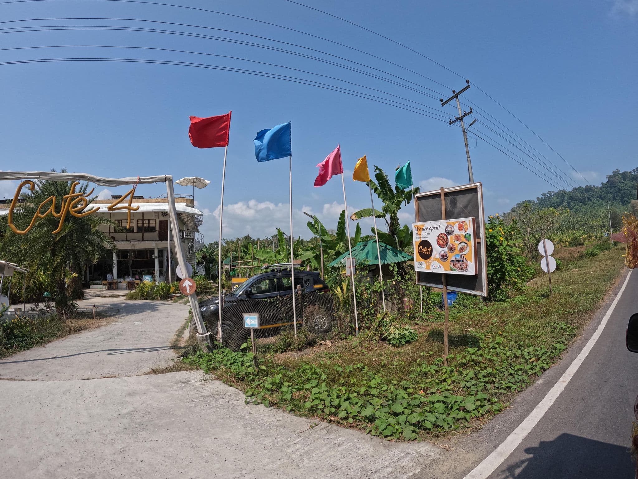 Street view near Matsya Island Retreat, Bamboo Flat — © lucomsky (CC BY-SA · Mapillary)