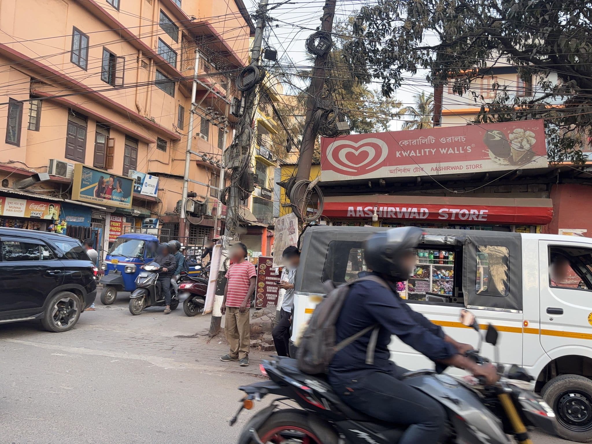 Street view near Hotel Darbar, Guwahati — © Arshiya_gred03 (CC BY-SA · Mapillary)