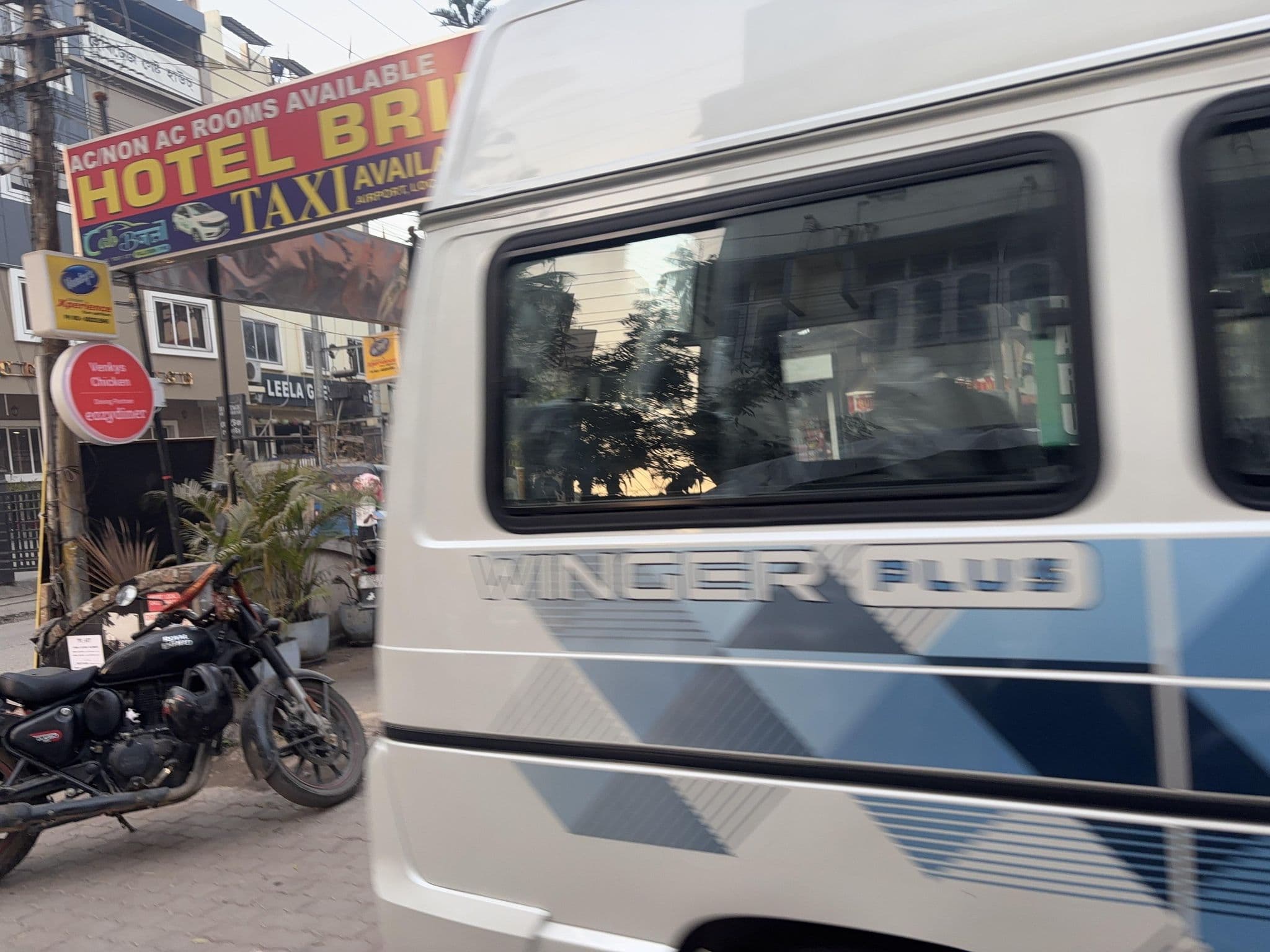 Street view near Hotel Brindavan, Guwahati — © Arshiya_gred03 (CC BY-SA · Mapillary)