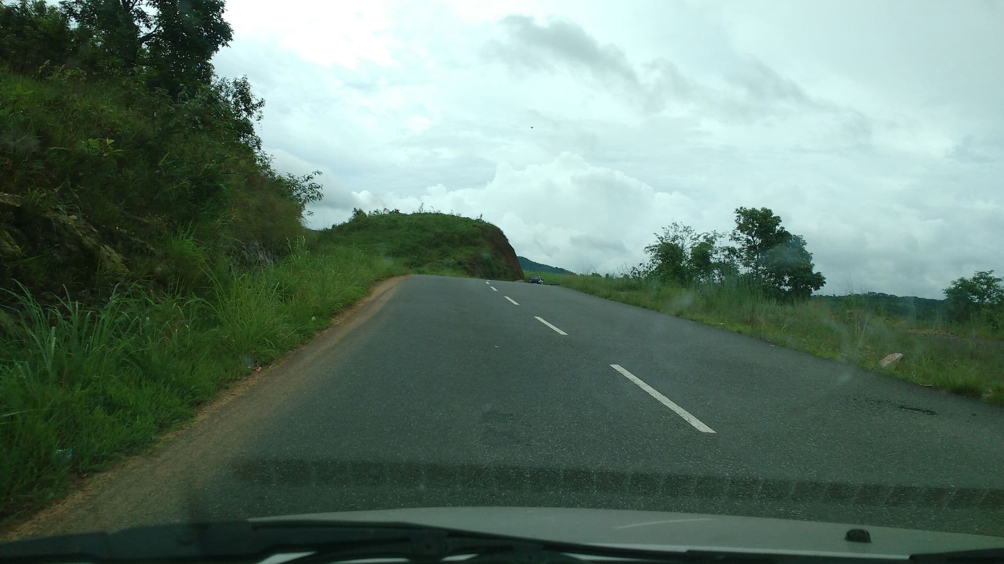 Street view near Ka Bri War Resort, Cherrapunjee — © yogi (CC BY-SA · Mapillary)
