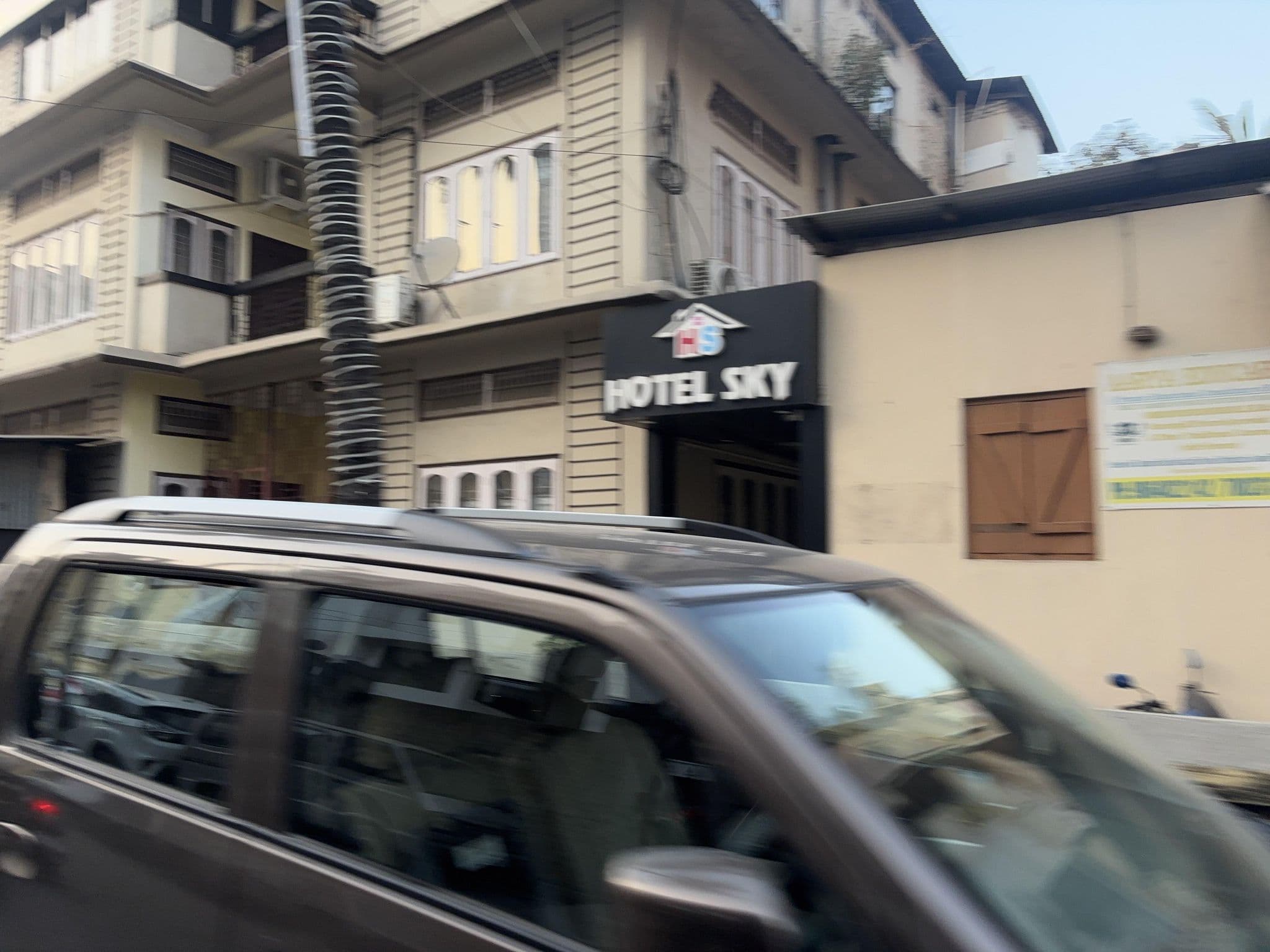 Street view near Alfarhad Hotel, Guwahati — © Arshiya_gred03 (CC BY-SA · Mapillary)
