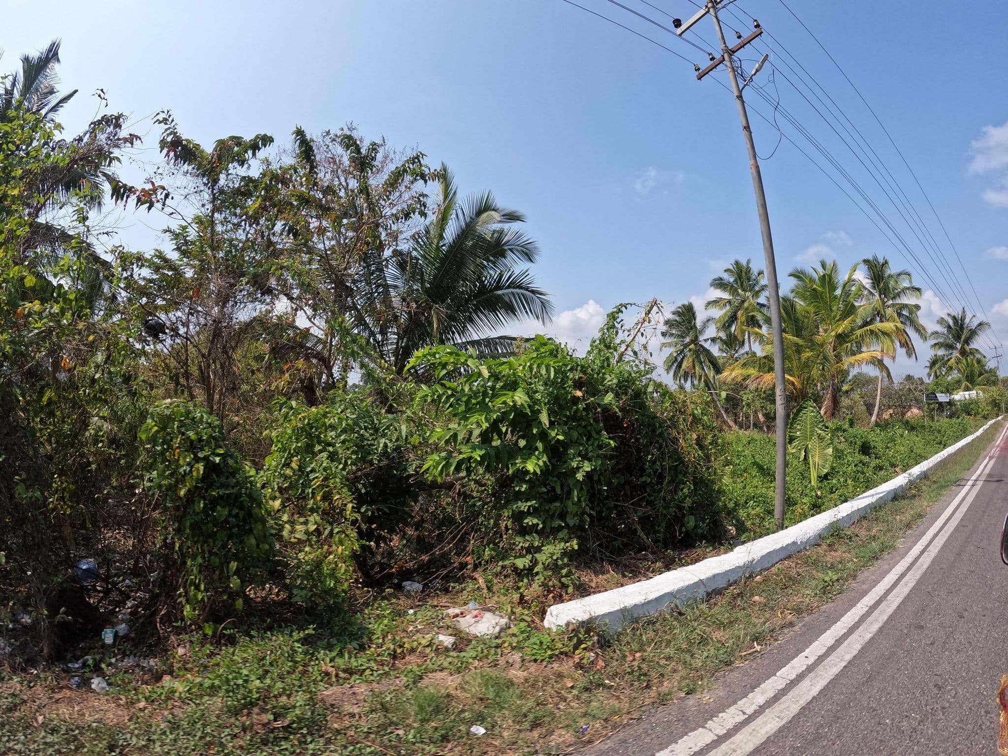 Street view near Sea View Resort, Bamboo Flat — © lucomsky (CC BY-SA · Mapillary)