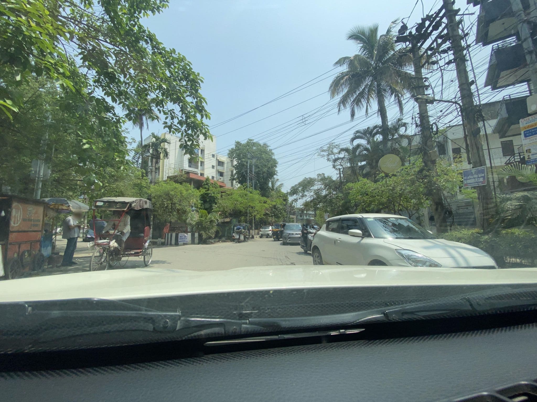 Street view near Gruham Sojourn Homestay, Guwahati — © buragohainu (CC BY-SA · Mapillary)