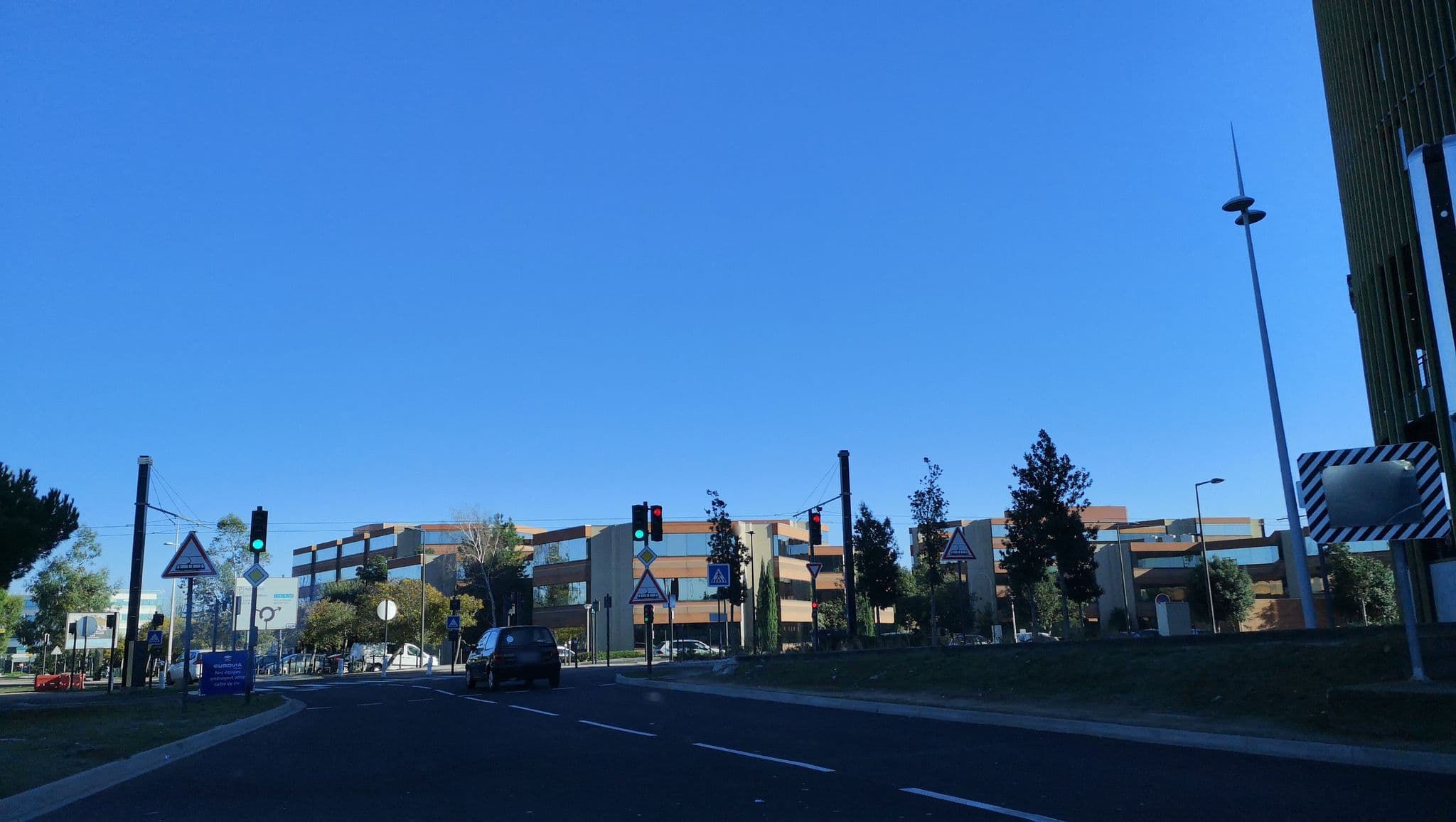 Street view near NH Toulouse Airport, Blagnac — © bdoin (CC BY-SA · Mapillary)