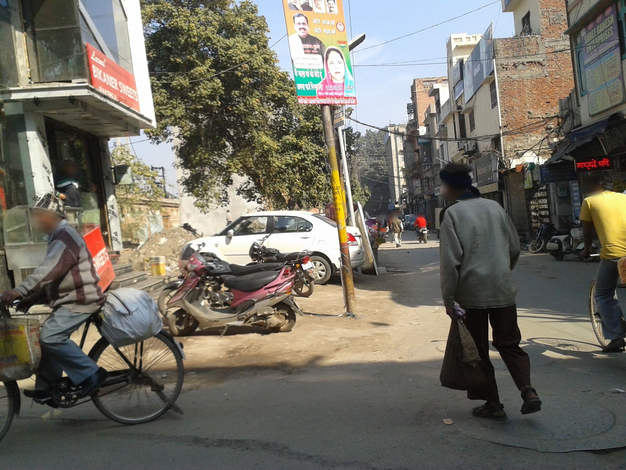 Street view near Country Inn Hall Of Heritage, Amritsar — © geetikabhargav (CC BY-SA · Mapillary)