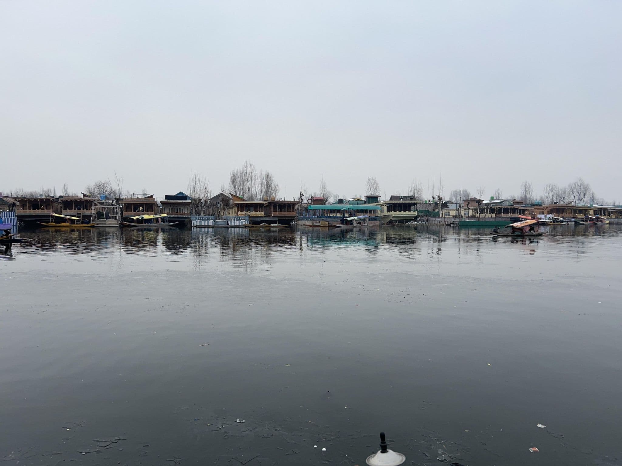 Street view near Houseboat Suzan, Badāmibāgh — © nknayan (CC BY-SA · Mapillary)