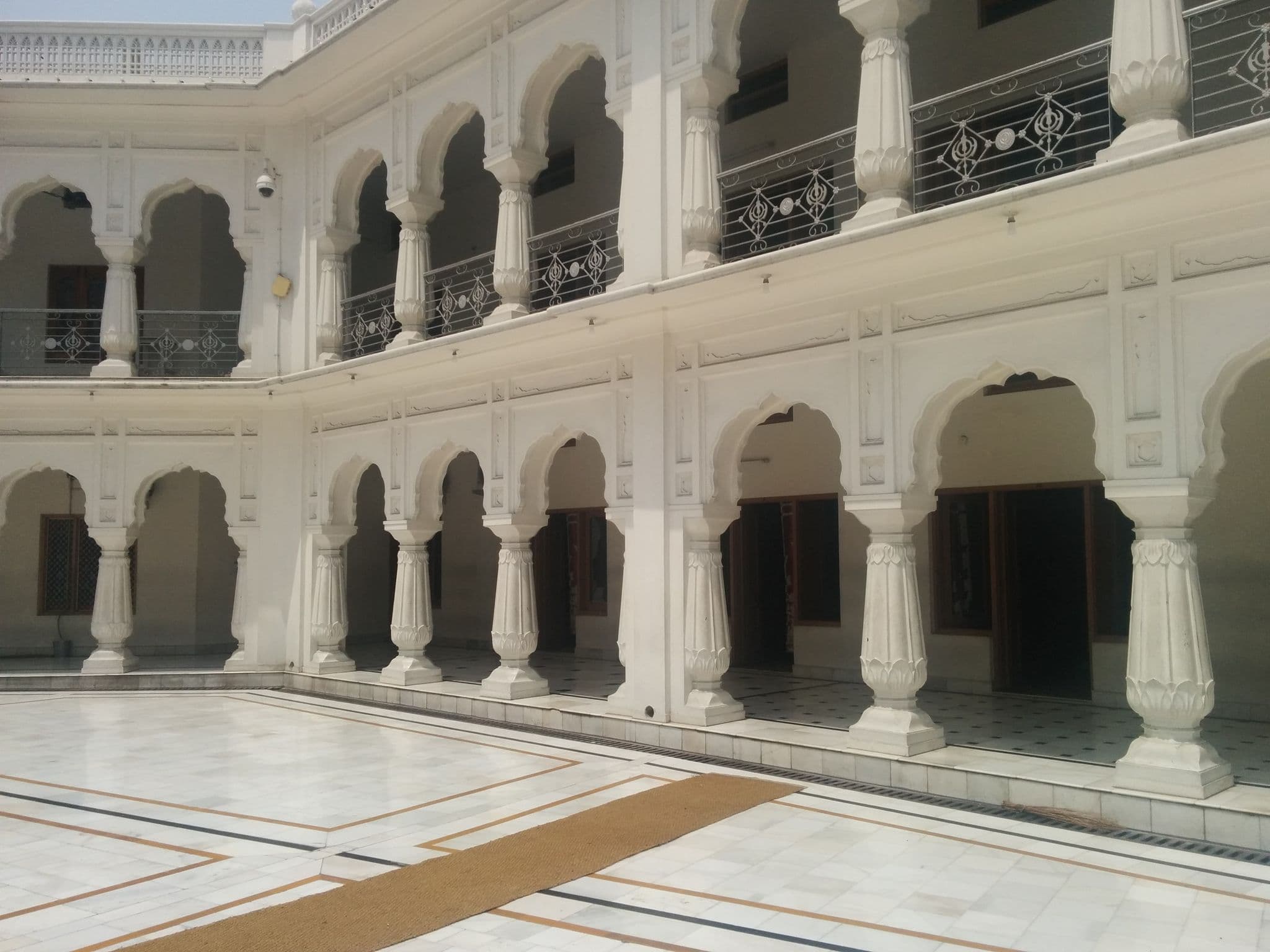 Street view near Hotel Alpha Inn, Amritsar — © sashazykov (CC BY-SA · Mapillary)