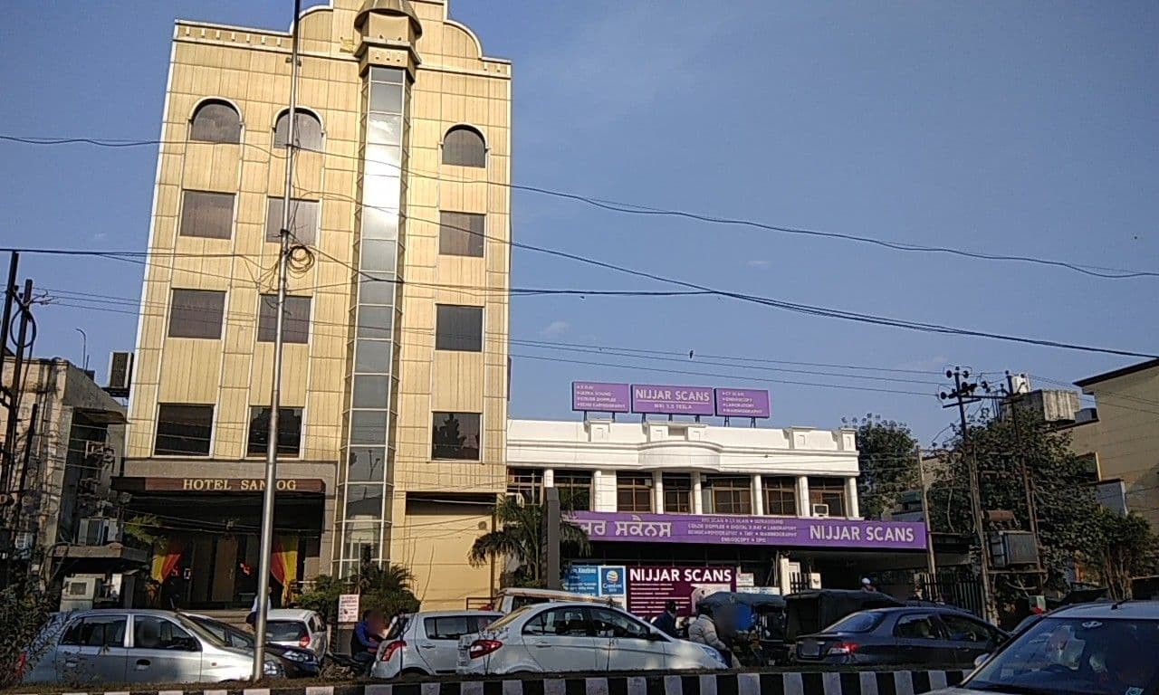 Street view near Raj continental, Amritsar — © bholekibhasam (CC BY-SA · Mapillary)