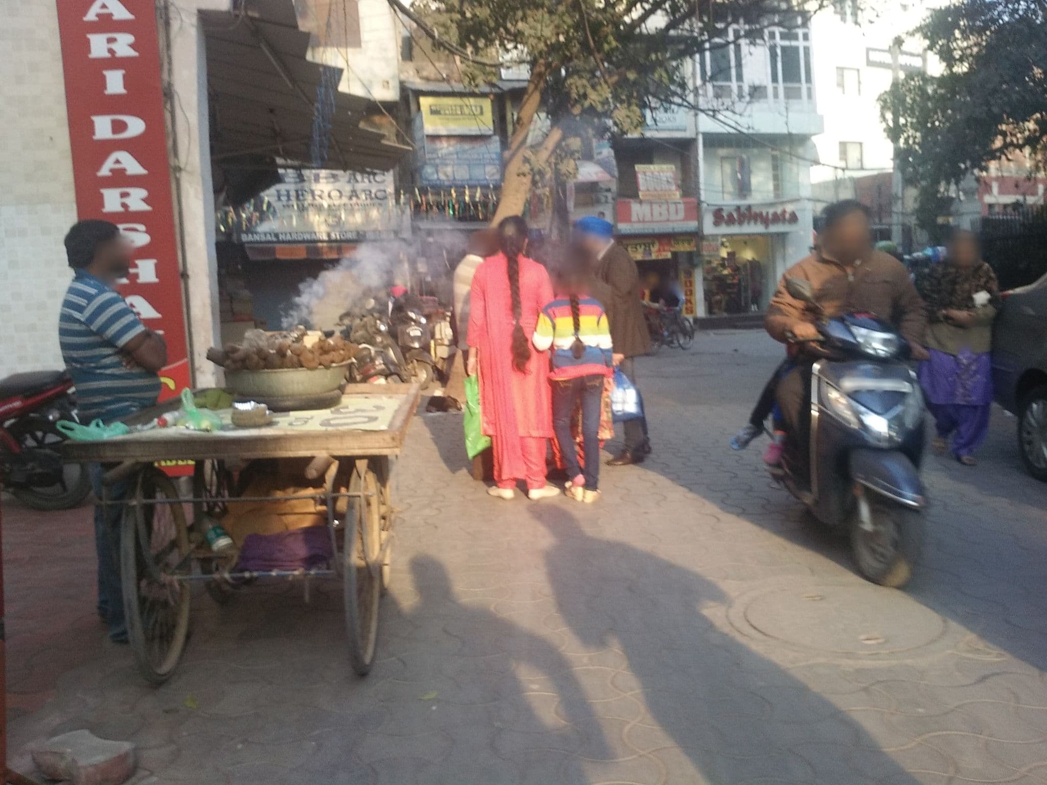 Street view near Hotel Hari Darshan, Amritsar — © nitikamehra (CC BY-SA · Mapillary)
