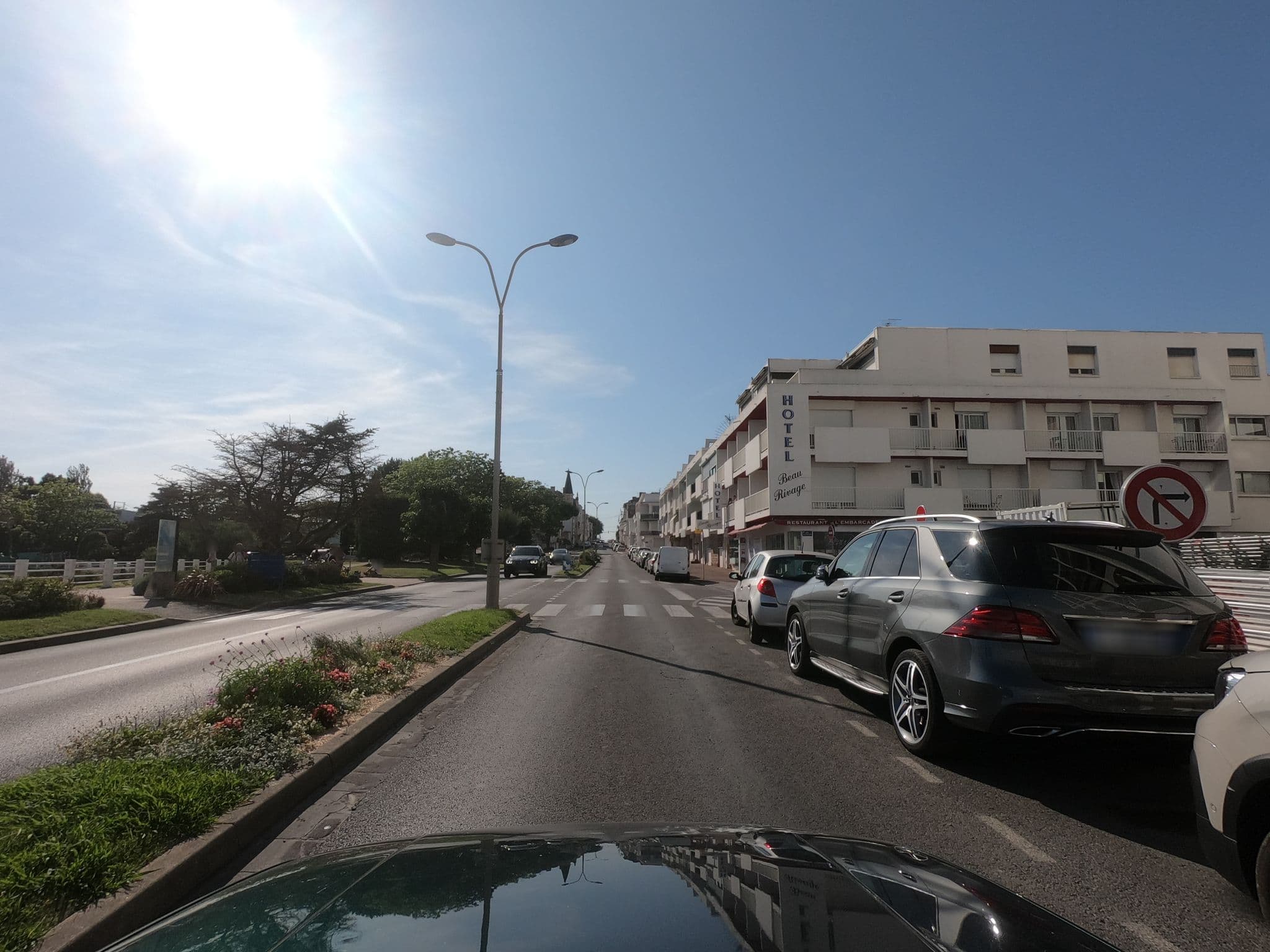 Street view near Hôtel Foncillon, Royan — © canadarunner (CC BY-SA · Mapillary)