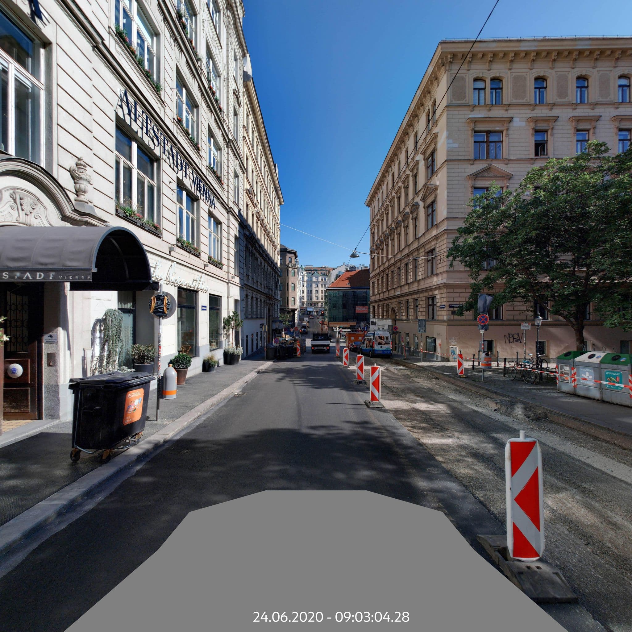 Street view near Altstadt, Neubau — © eliasgander (CC BY-SA · Mapillary)