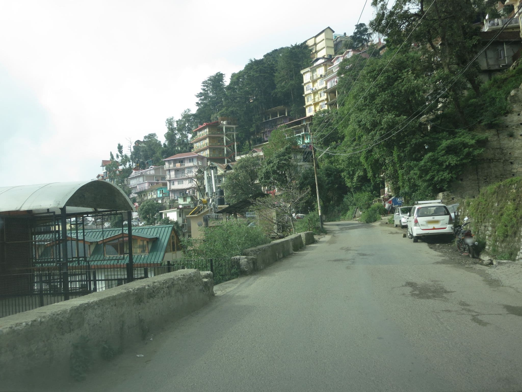 Street view near Shimla Regency Hotel, Jutogh — © lto (CC BY-SA · Mapillary)