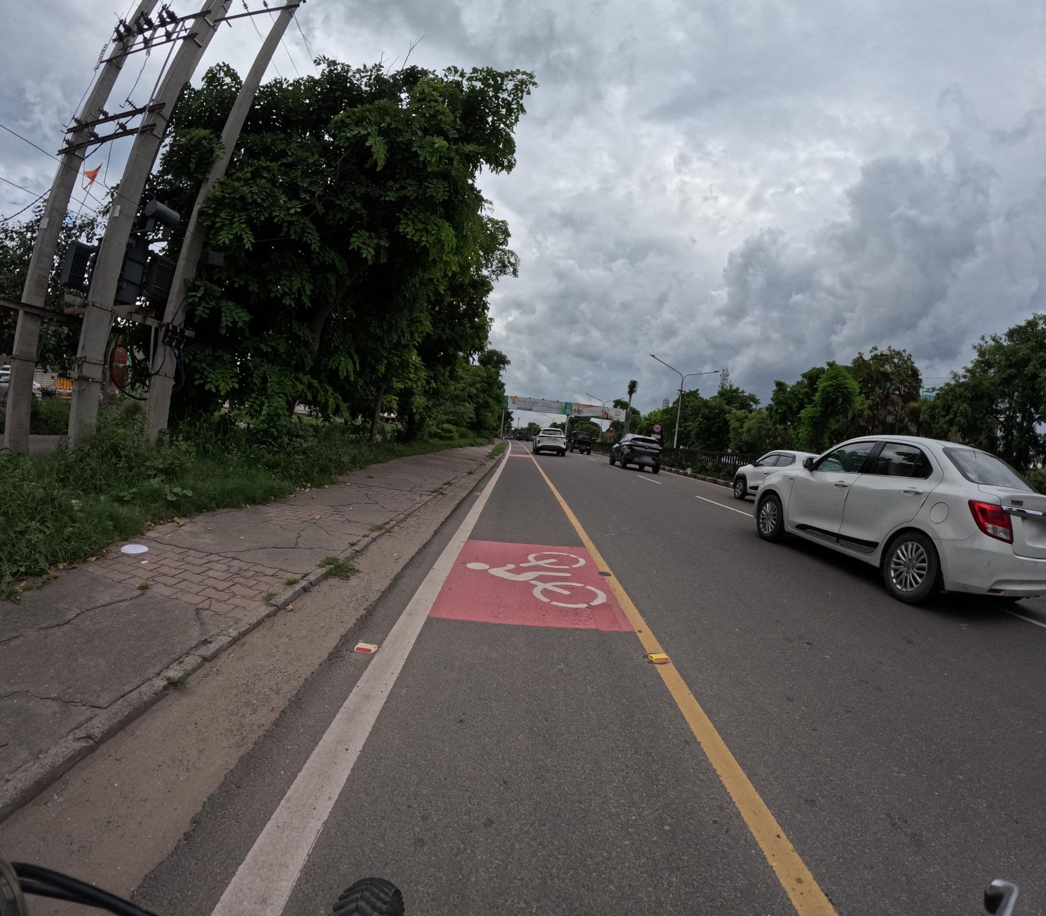 Street view near Hotel Western Court, Panchkula — © ananyapping (CC BY-SA · Mapillary)