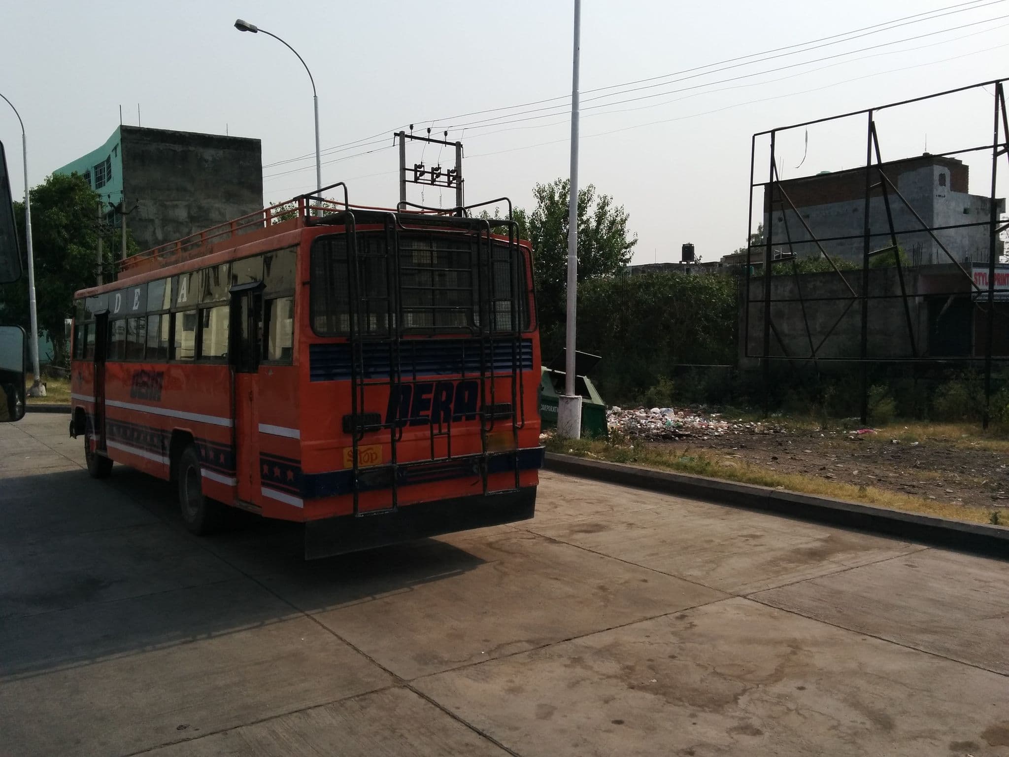 Street view near Shamyana Hotel, Pathānkot — © sashazykov (CC BY-SA · Mapillary)