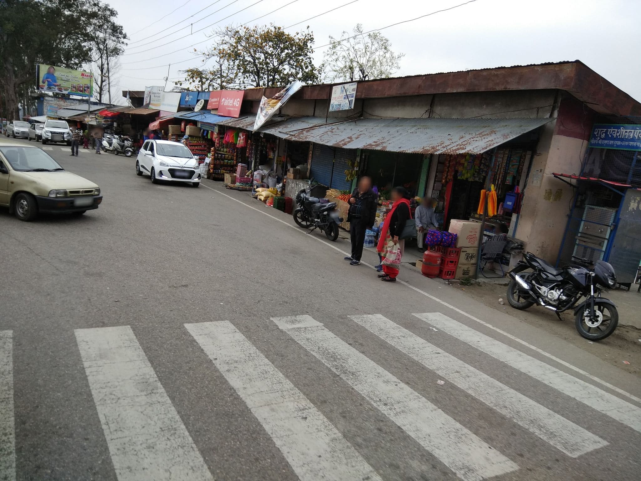 Street view near Hotel Sangam, Yol Cantonment — © bholekibhasam (CC BY-SA · Mapillary)