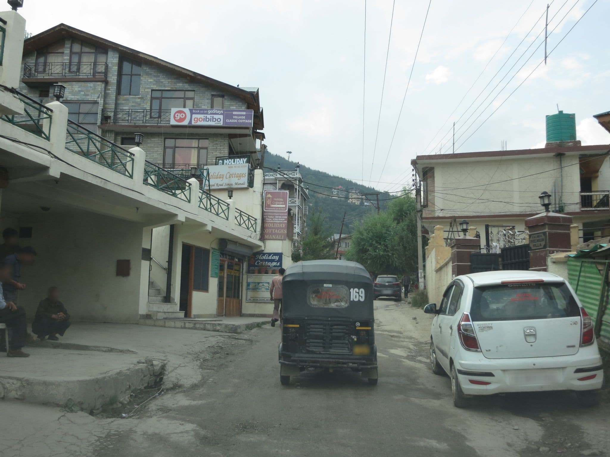 Street view near Holiday Cottages, Kulu — © lto (CC BY-SA · Mapillary)