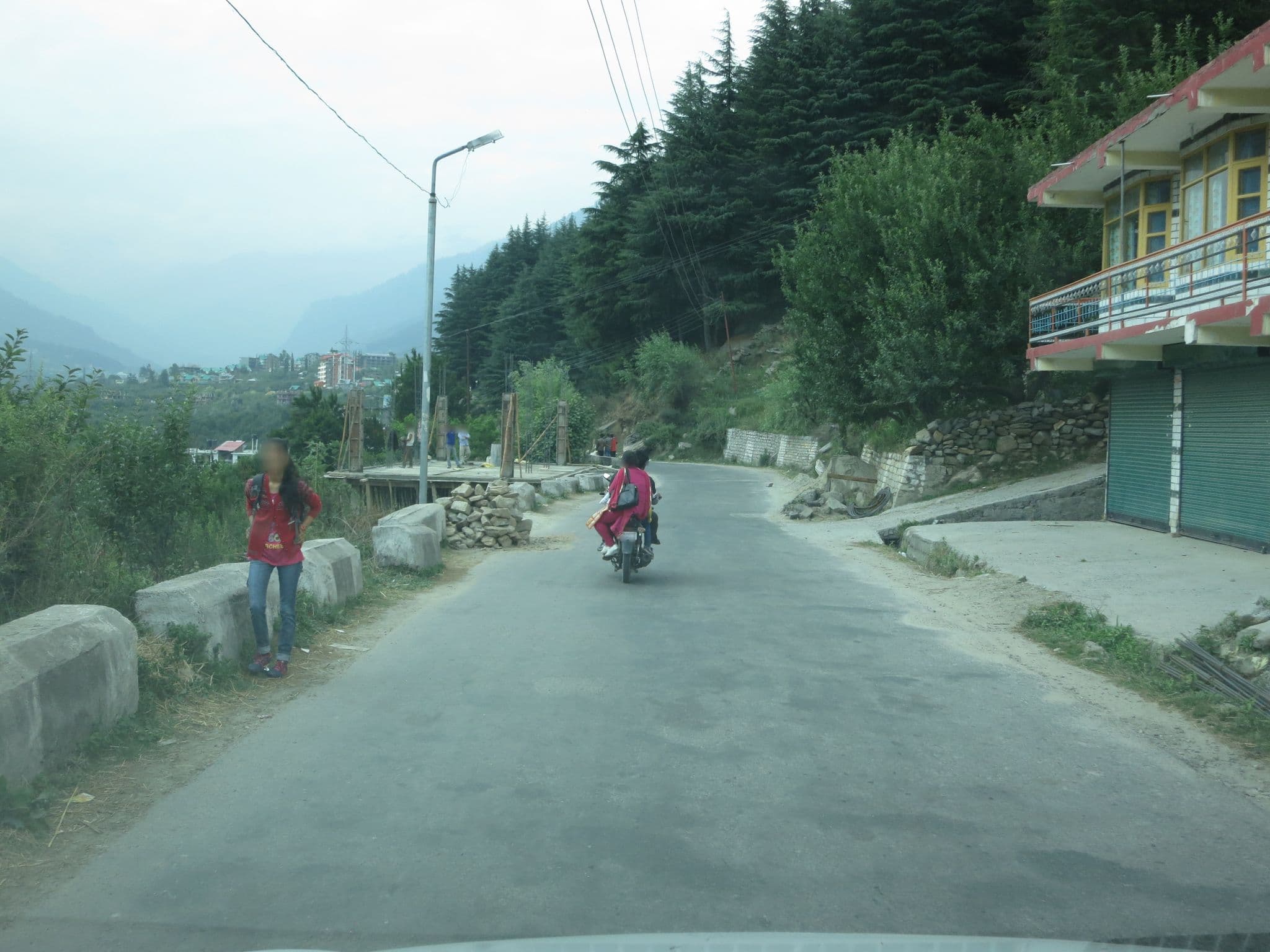 Street view near Domia Mount View, Kulu — © lto (CC BY-SA · Mapillary)