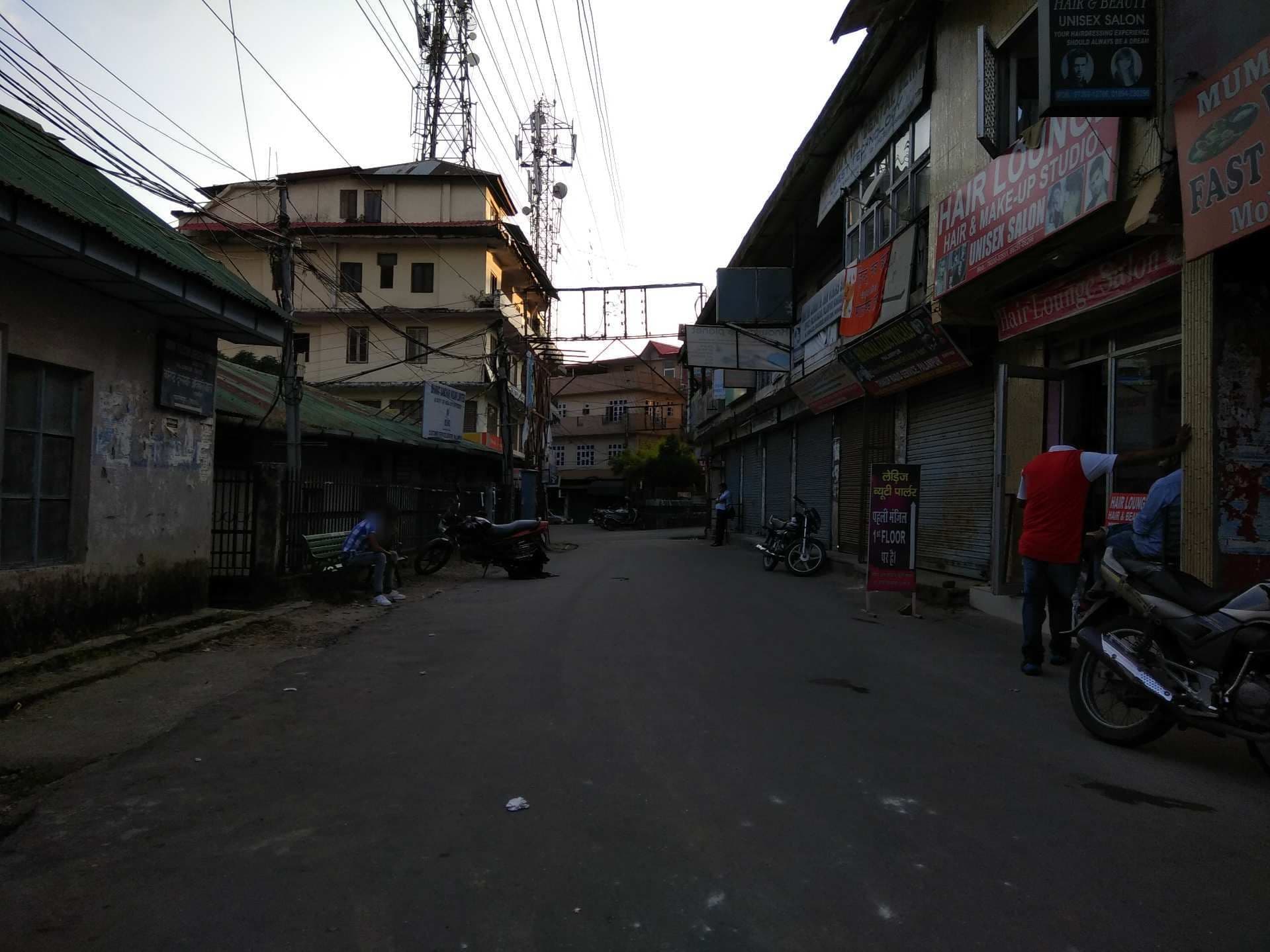 Street view near Silver Oaks Resort, Pālampur — © bholekibhasam (CC BY-SA · Mapillary)