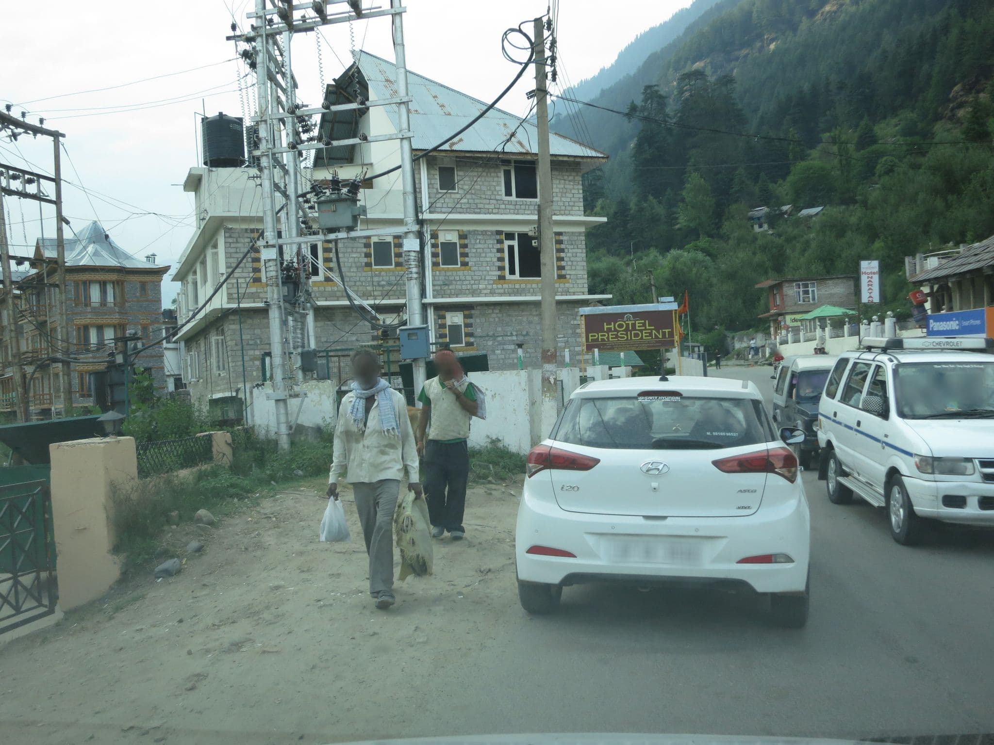 Street view near Hotel President, Kulu — © lto (CC BY-SA · Mapillary)