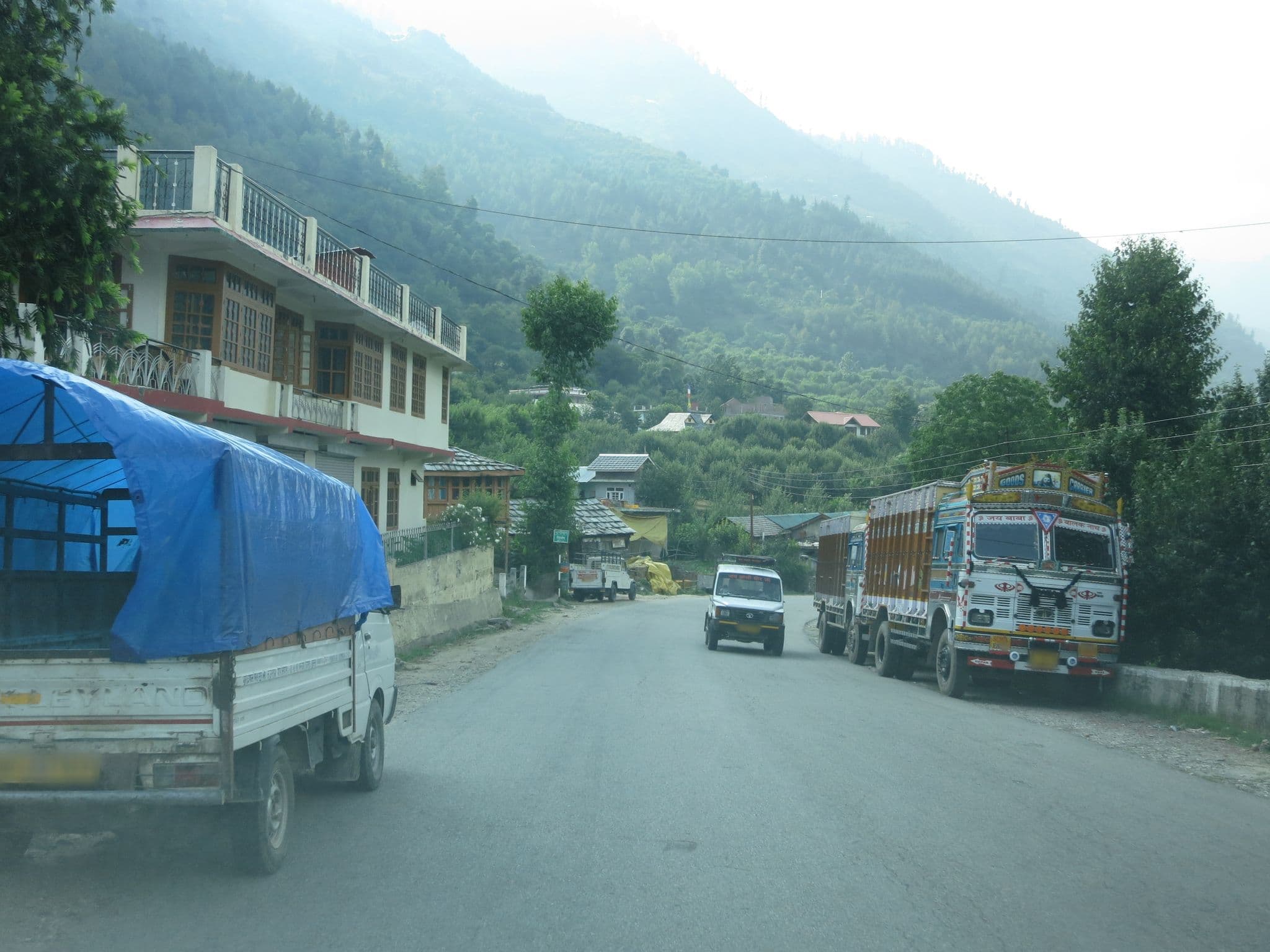 Street view near Beas Adventure Camp Manali, Kulu — © lto (CC BY-SA · Mapillary)