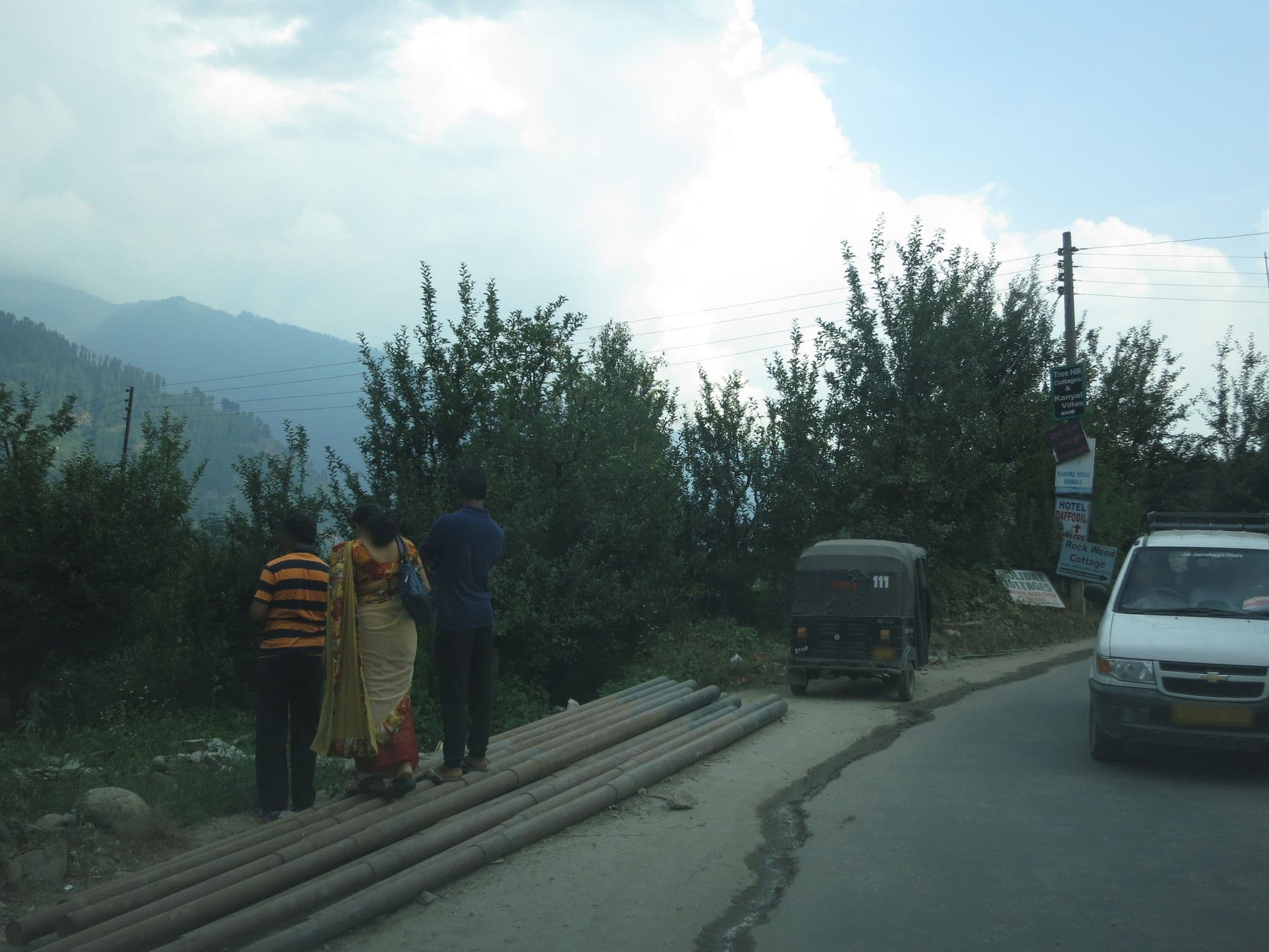 Street view near Himkund Cottage, Kulu — © lto (CC BY-SA · Mapillary)