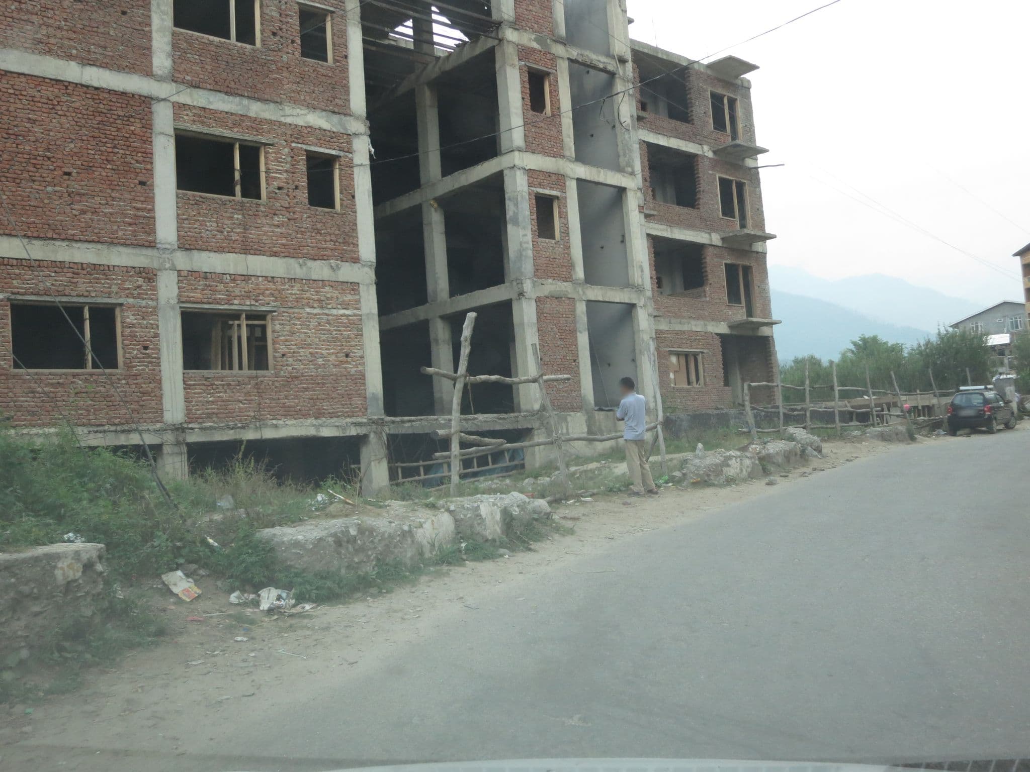 Street view near Angel's Inn, Kulu — © lto (CC BY-SA · Mapillary)