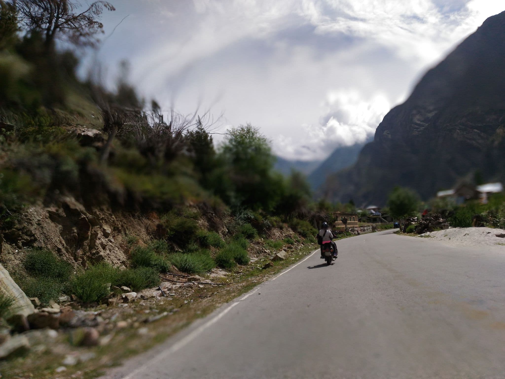Street view near Hotel Yak Jispa, Kyelang — © srividya (CC BY-SA · Mapillary)