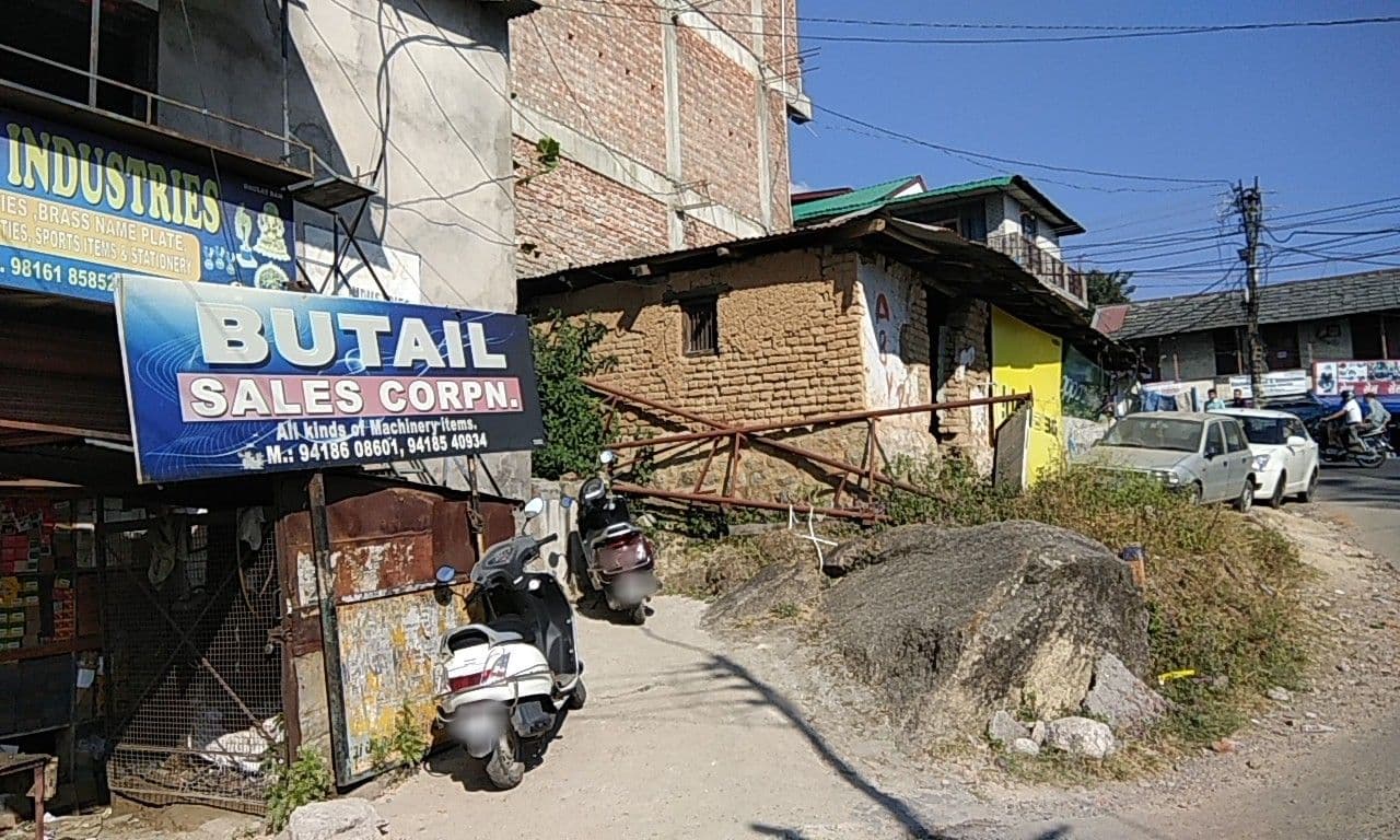 Street view near Fortune Park Palampur, Pālampur — © bholekibhasam (CC BY-SA · Mapillary)