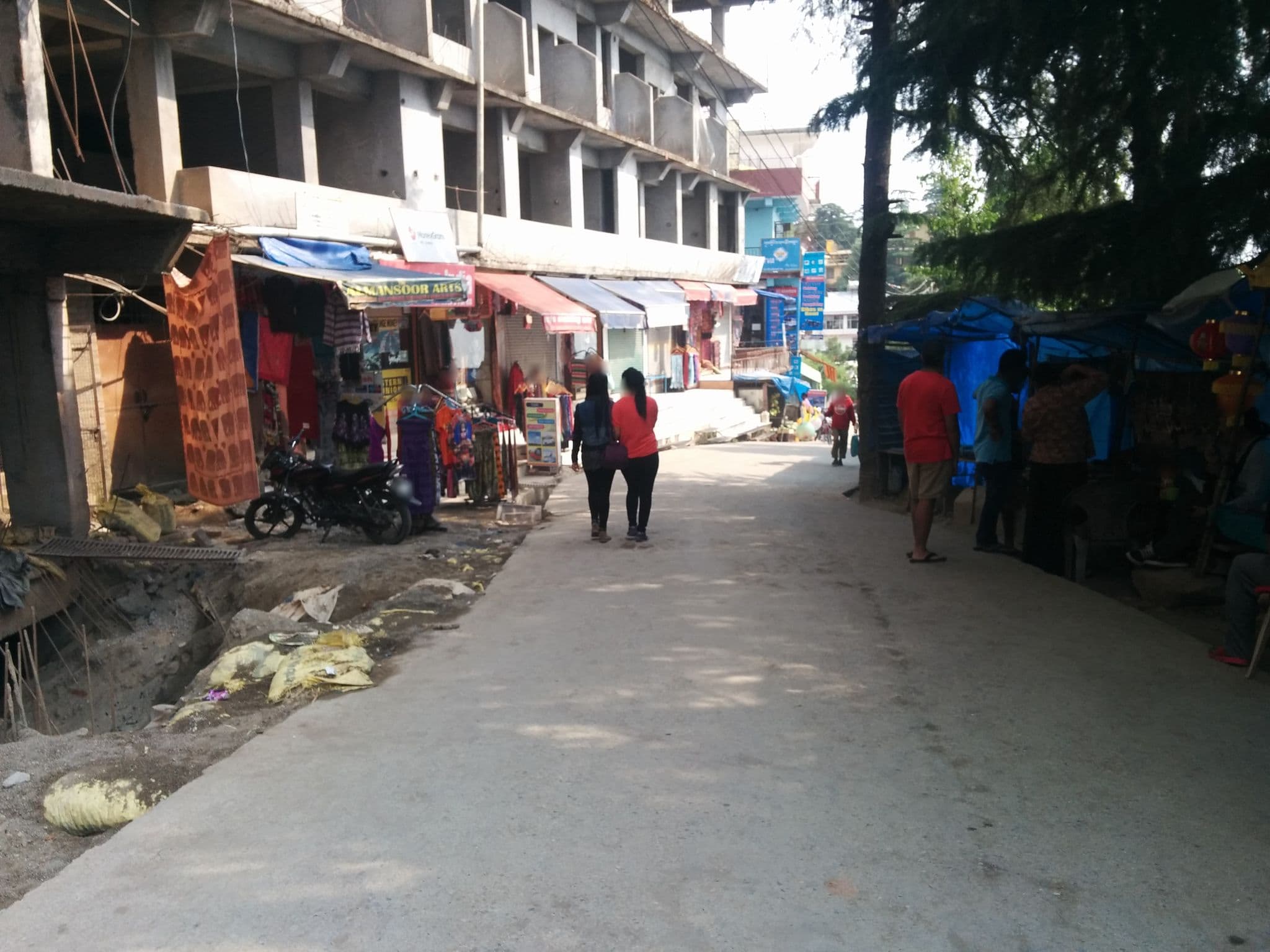 Street view near Rana’s House Mcleodganj, Dharamsala — © sashazykov (CC BY-SA · Mapillary)