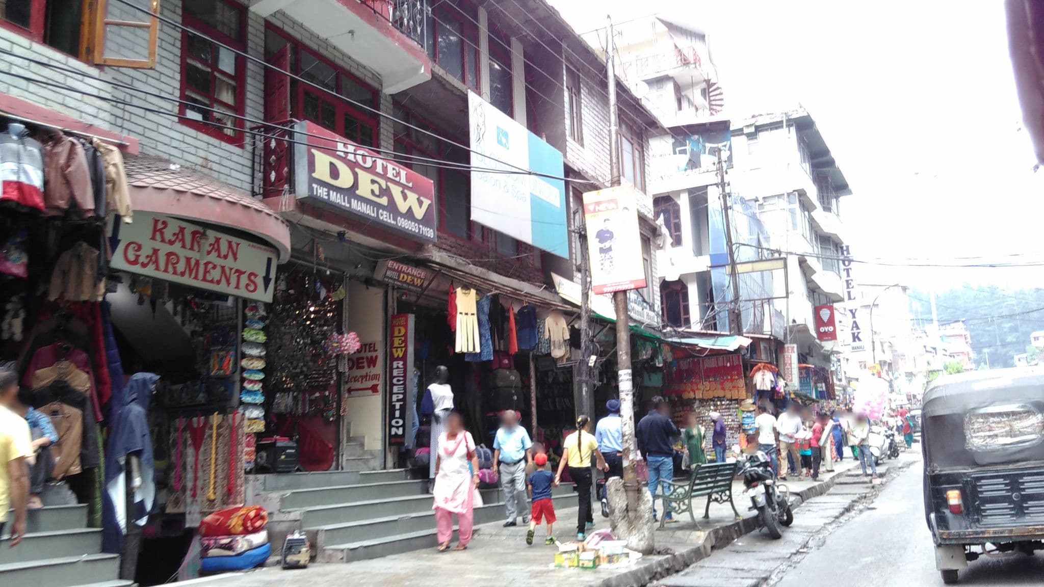 Street view near Red Rose Cottage, Kulu — © lto (CC BY-SA · Mapillary)