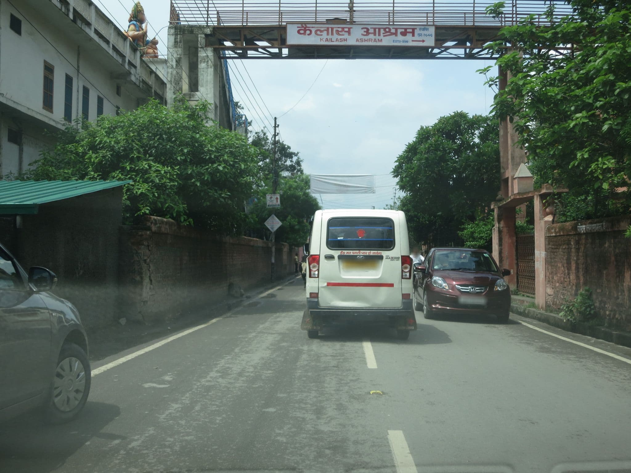 Street view near Camp Gold Coast, Rishīkesh — © lto (CC BY-SA · Mapillary)