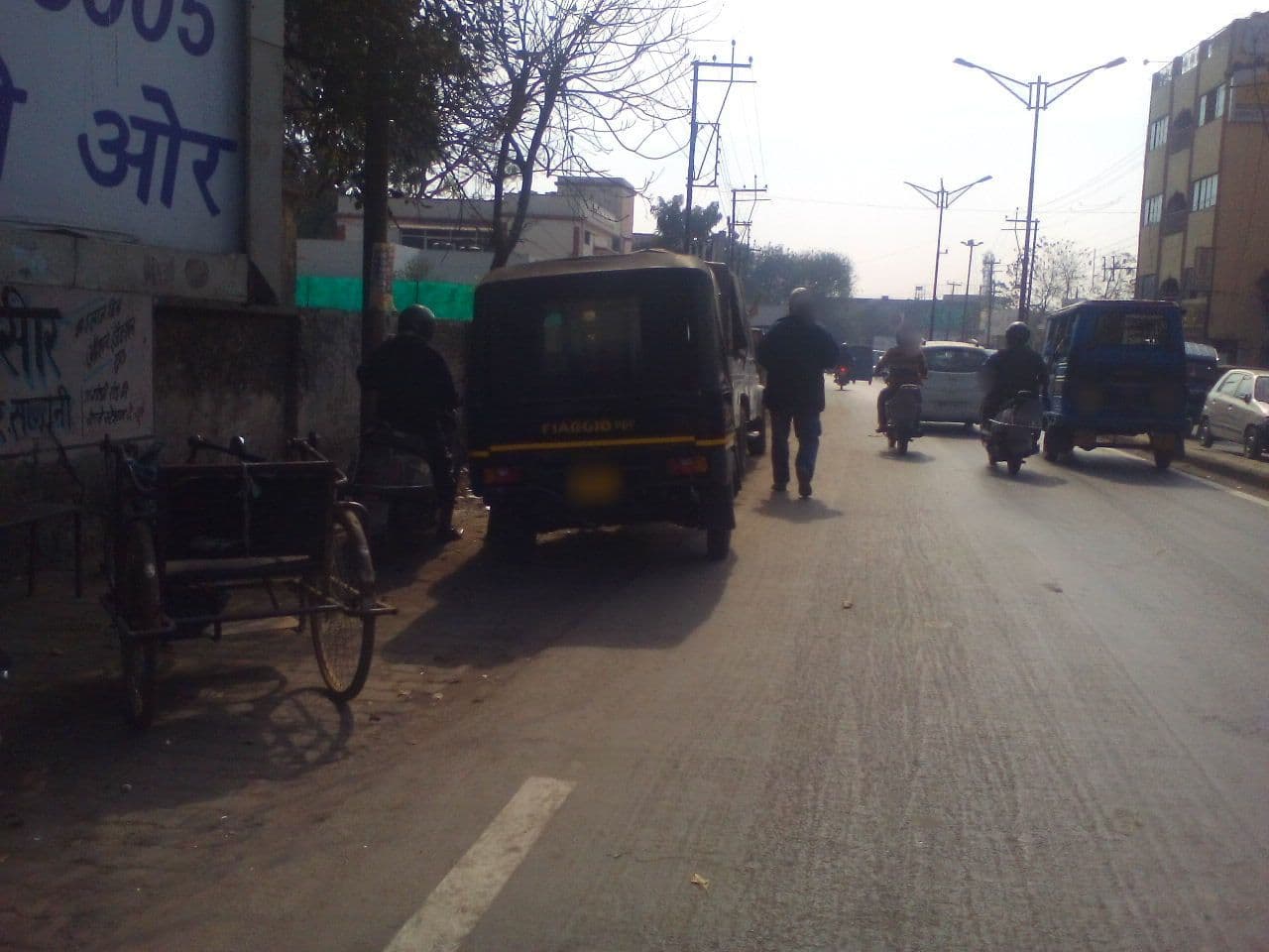 Street view near Capital O 2667 Hotel Kolam, Dehradun — © bhumika_anand (CC BY-SA · Mapillary)
