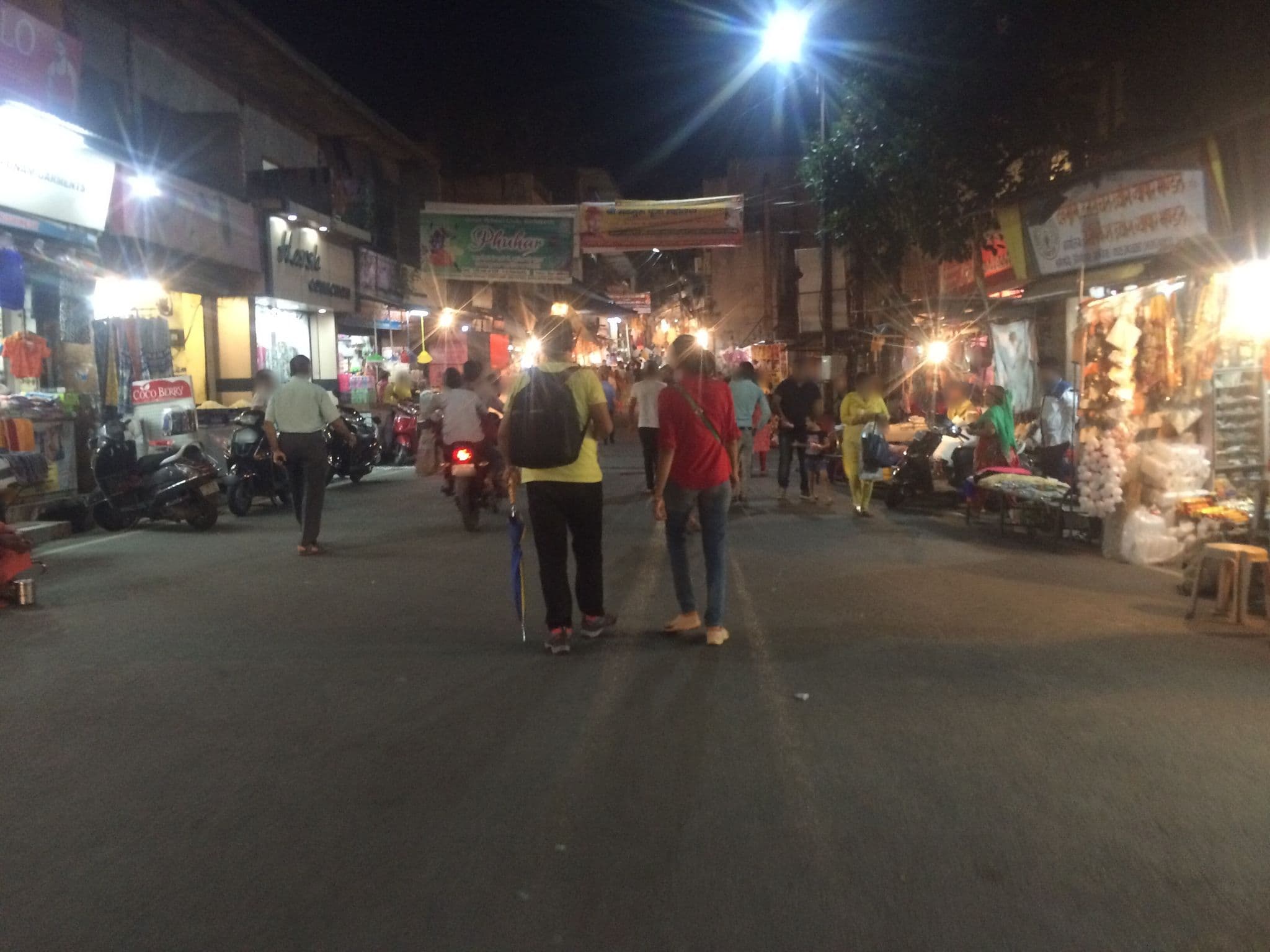 Street view near Hotel Paradise Ganga, Rishīkesh — © shailajashah (CC BY-SA · Mapillary)