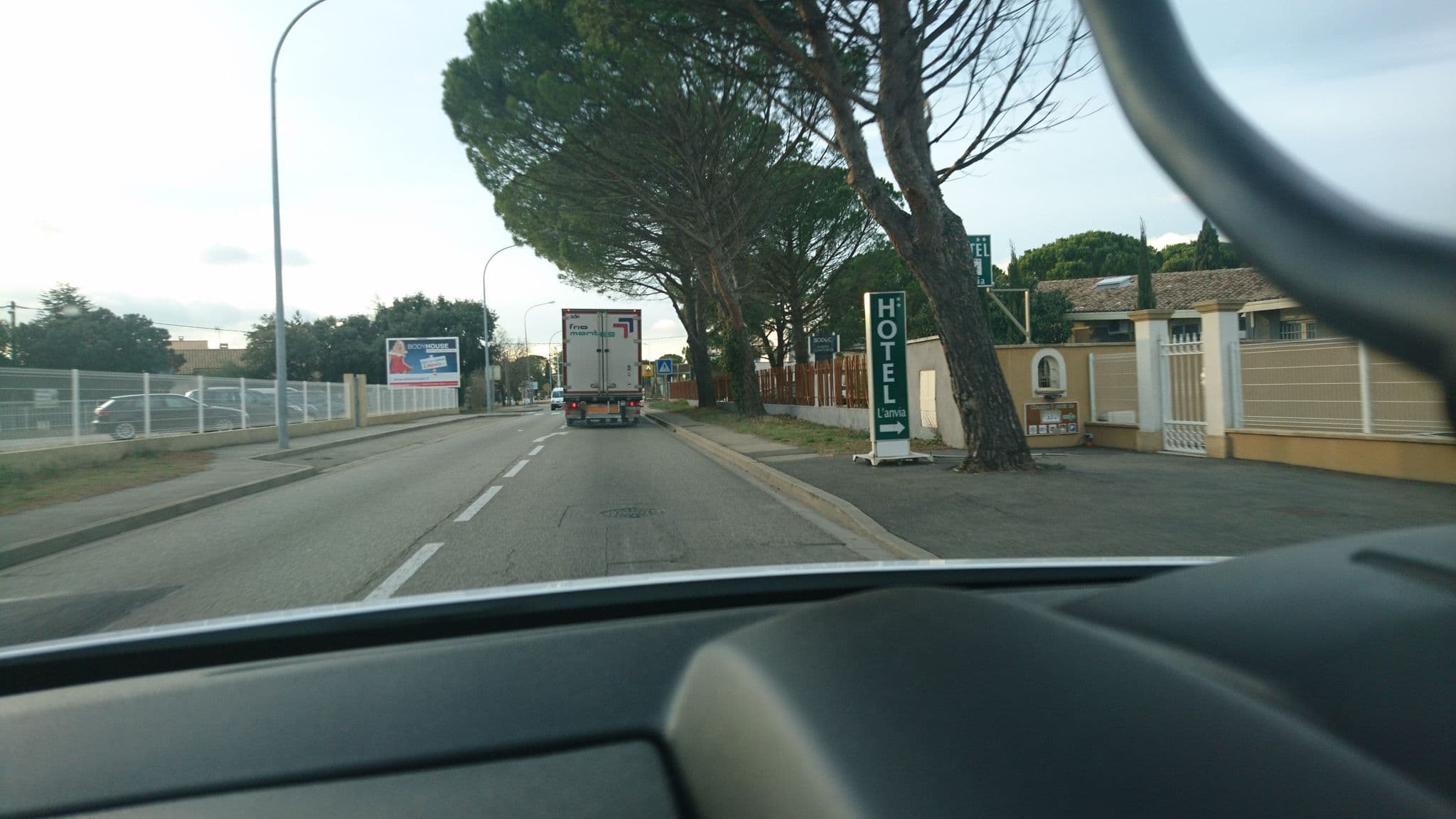 Street view near Hôtel l'Anvia, Bollène — © pol21 (CC BY-SA · Mapillary)