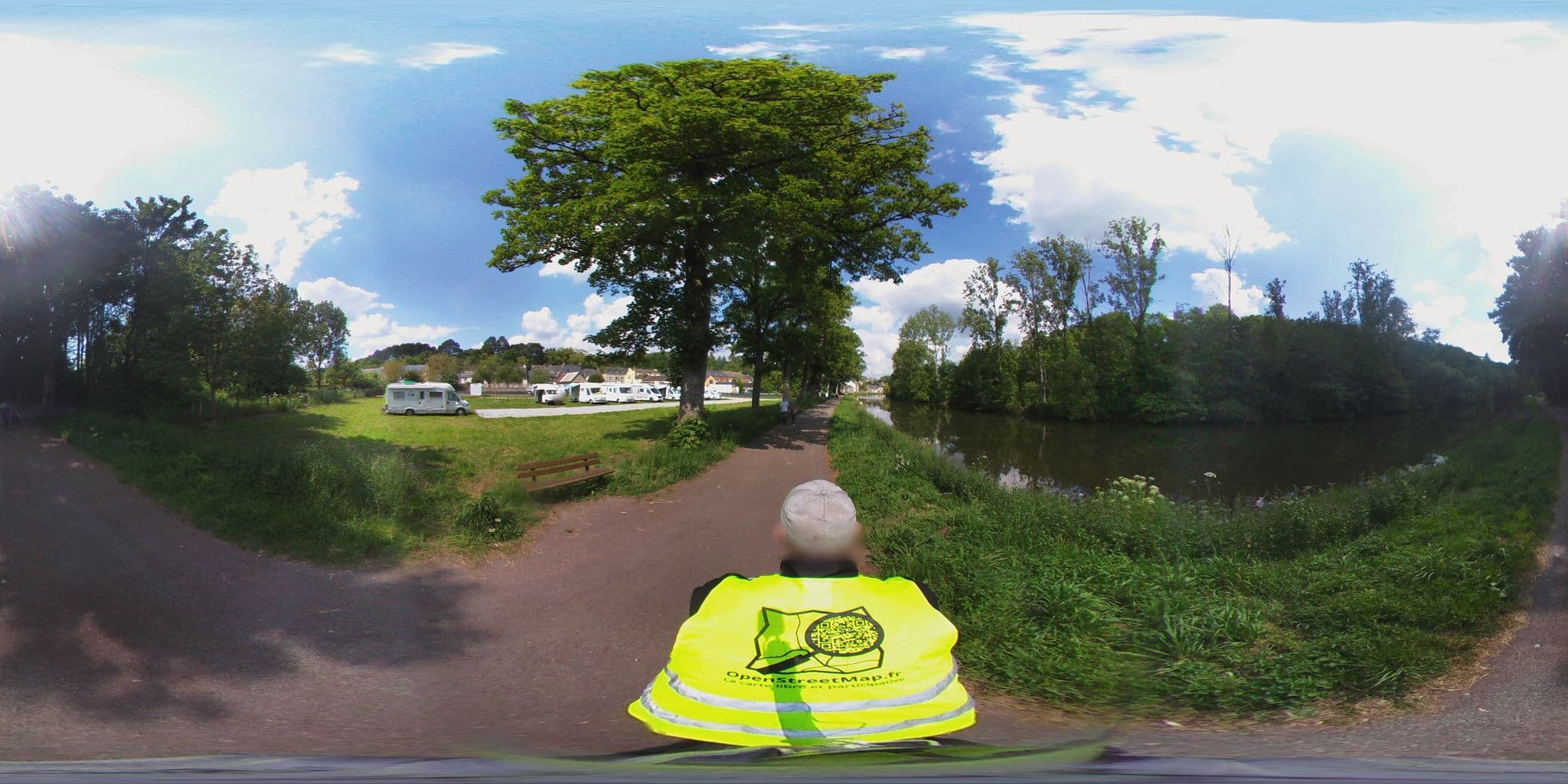 Street view near Aire de camping-car de Josselin, Josselin — © ev1velodyssee (CC BY-SA · Mapillary)