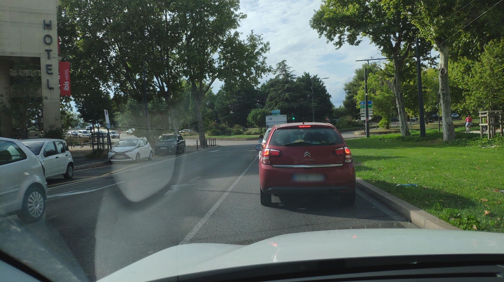 Street view near Hôtel Ibis Avignon Centre, Avignon — © cabinetcourbi (CC BY-SA · Mapillary)