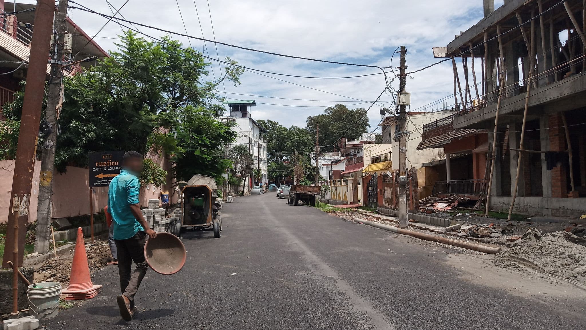 Street view near OYO 14945 Hotel UK-07, Dehradun — © paromita999 (CC BY-SA · Mapillary)