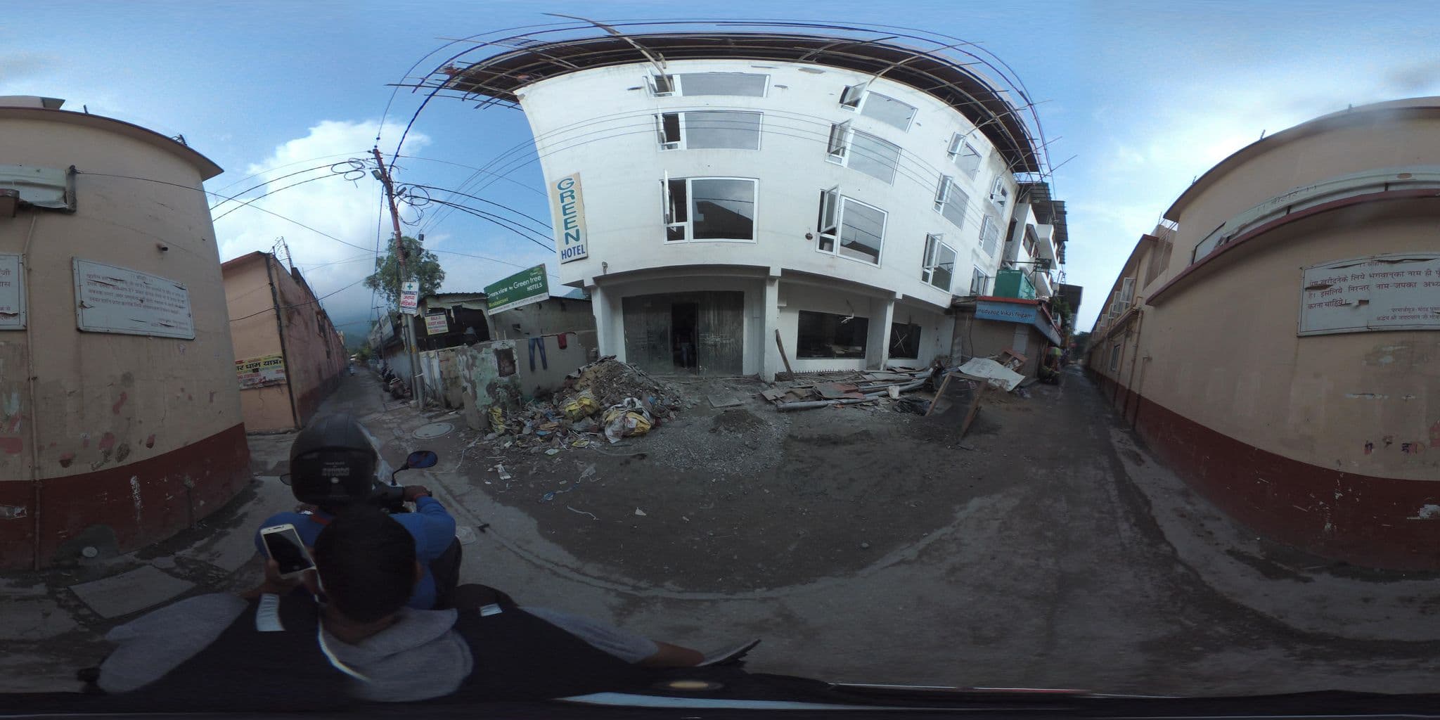 Street view near swadishtam, Rishīkesh — © prasad23427 (CC BY-SA · Mapillary)