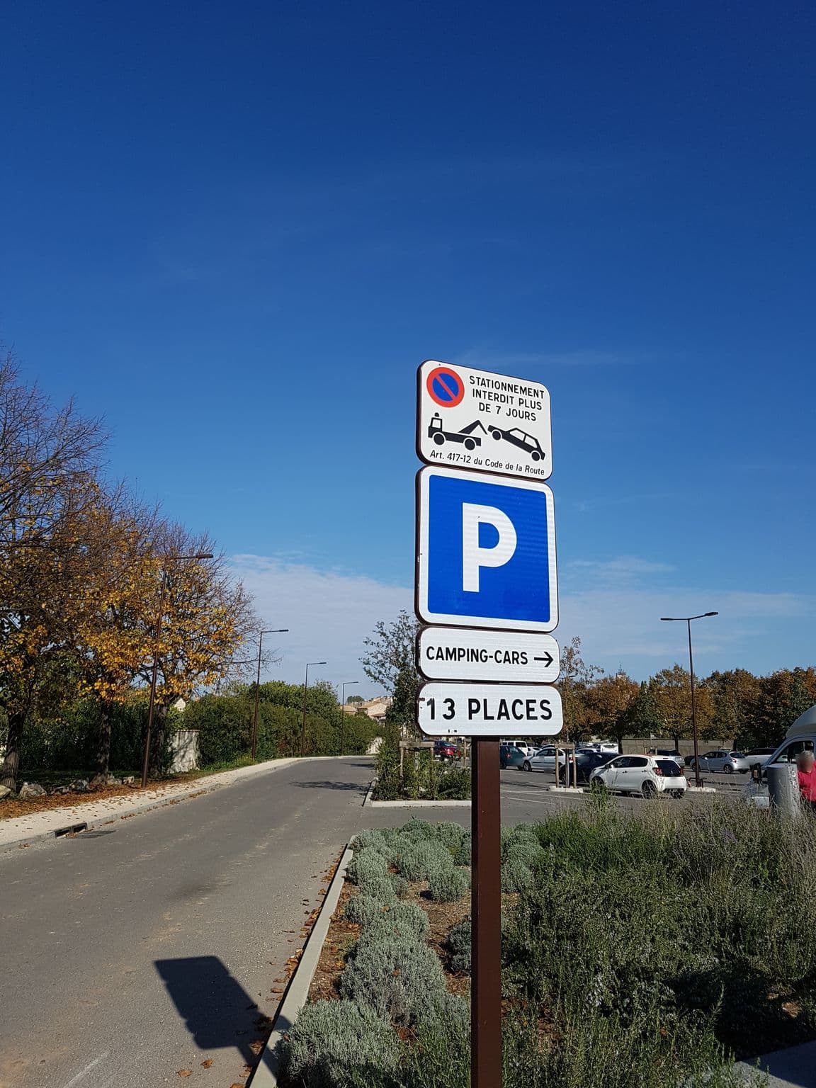 Street view near Parking Charles De Gaulle, Saint-Gilles, Saint-Gilles — © bernardvoyageur (CC BY-SA · Mapillary)