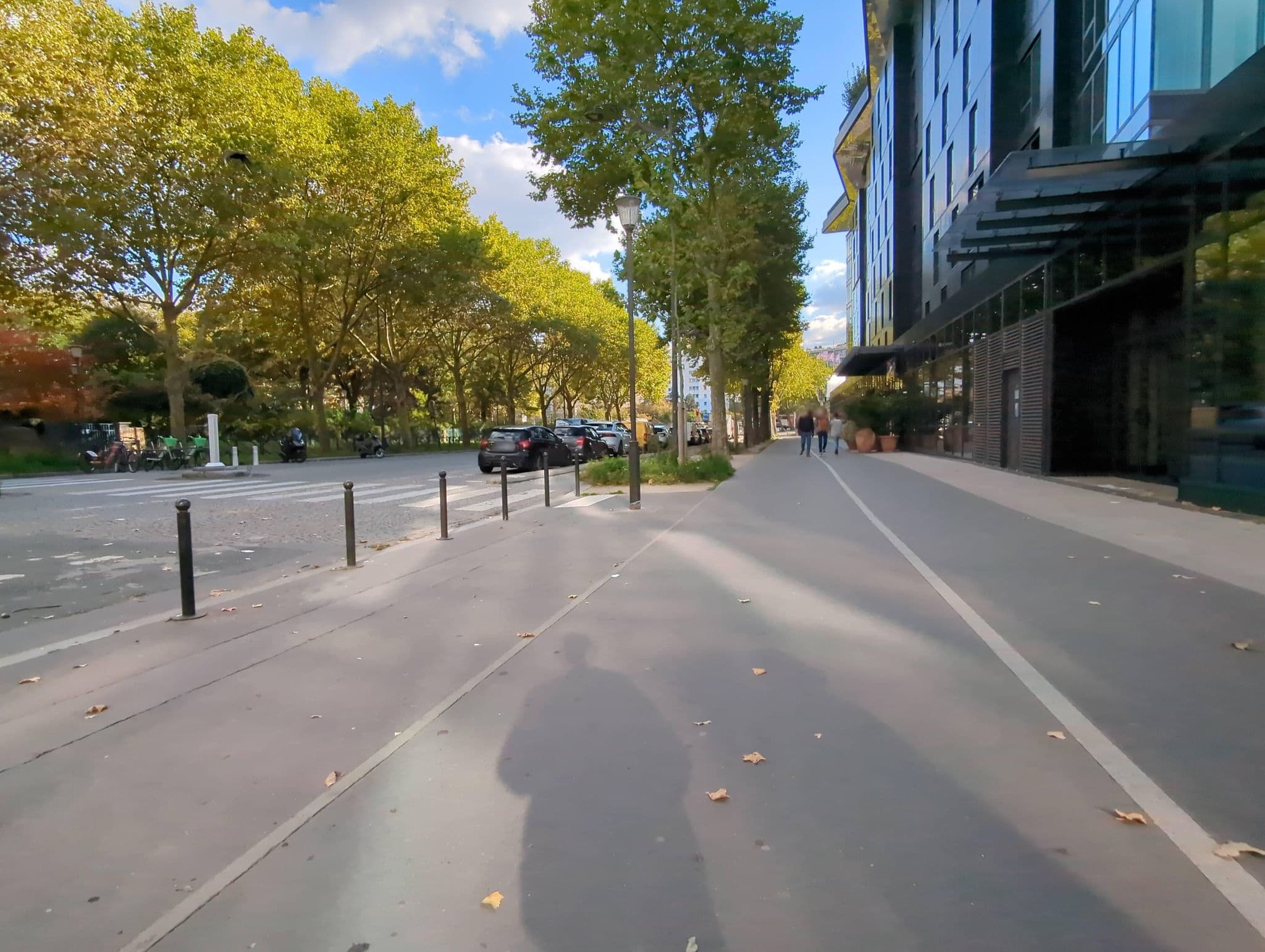 Street view near Mama Shelter Paris West, Vanves — © miguel_andrade (CC BY-SA · Mapillary)