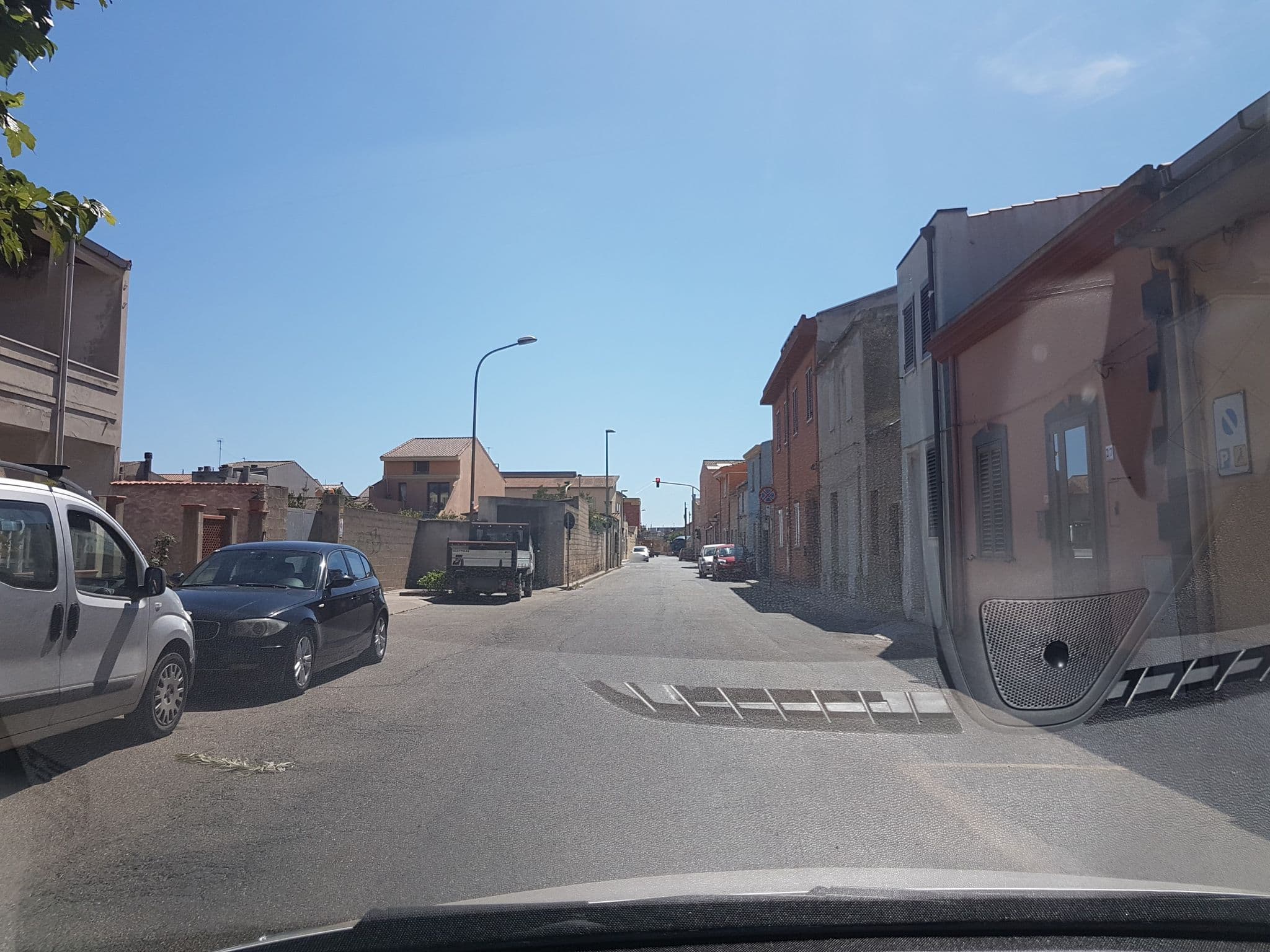 Street view near Casa Zia Mariolina, Cabras — © damjang (CC BY-SA · Mapillary)