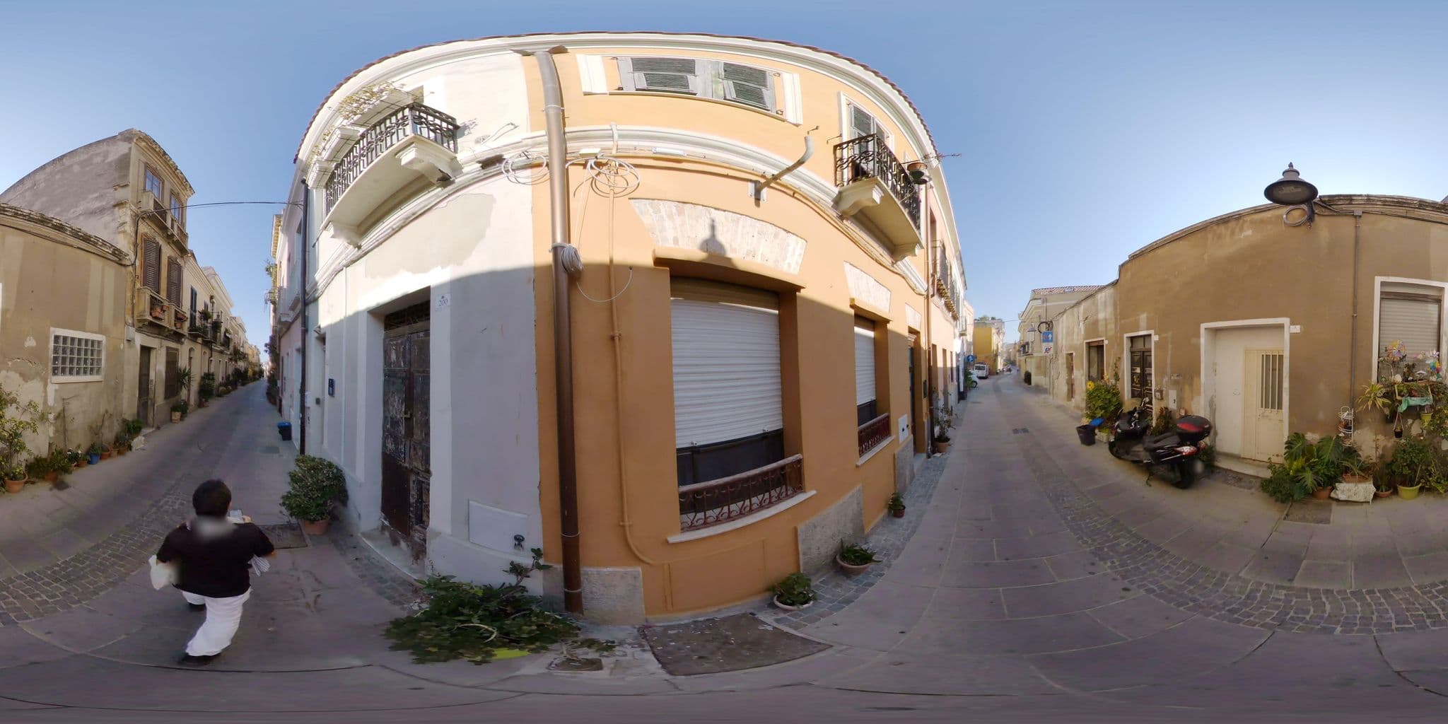 Street view near Cagliari Centro, Cagliari — © mapconcierge (CC BY-SA · Mapillary)
