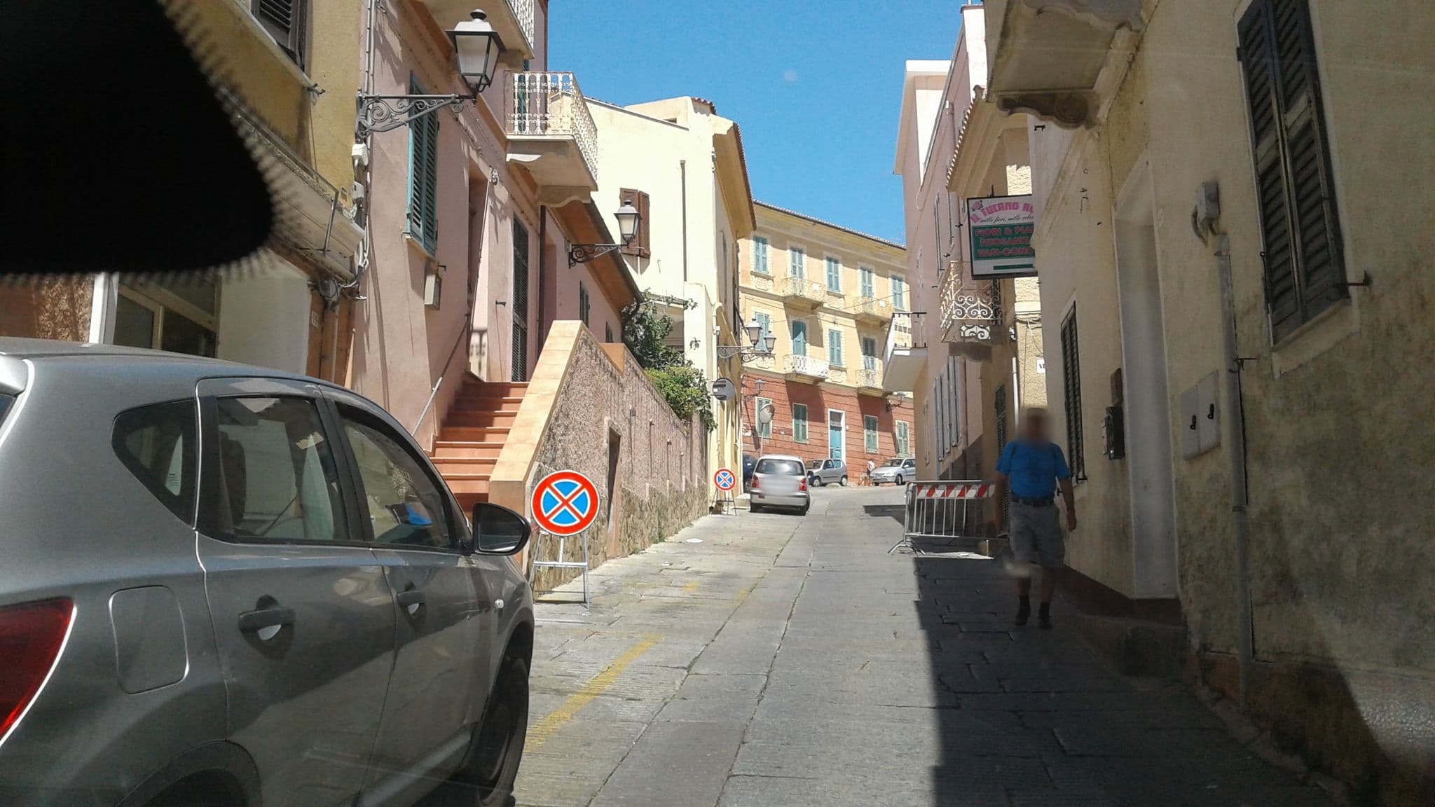 Street view near Villa Liberty, La Maddalena — © thepriben (CC BY-SA · Mapillary)