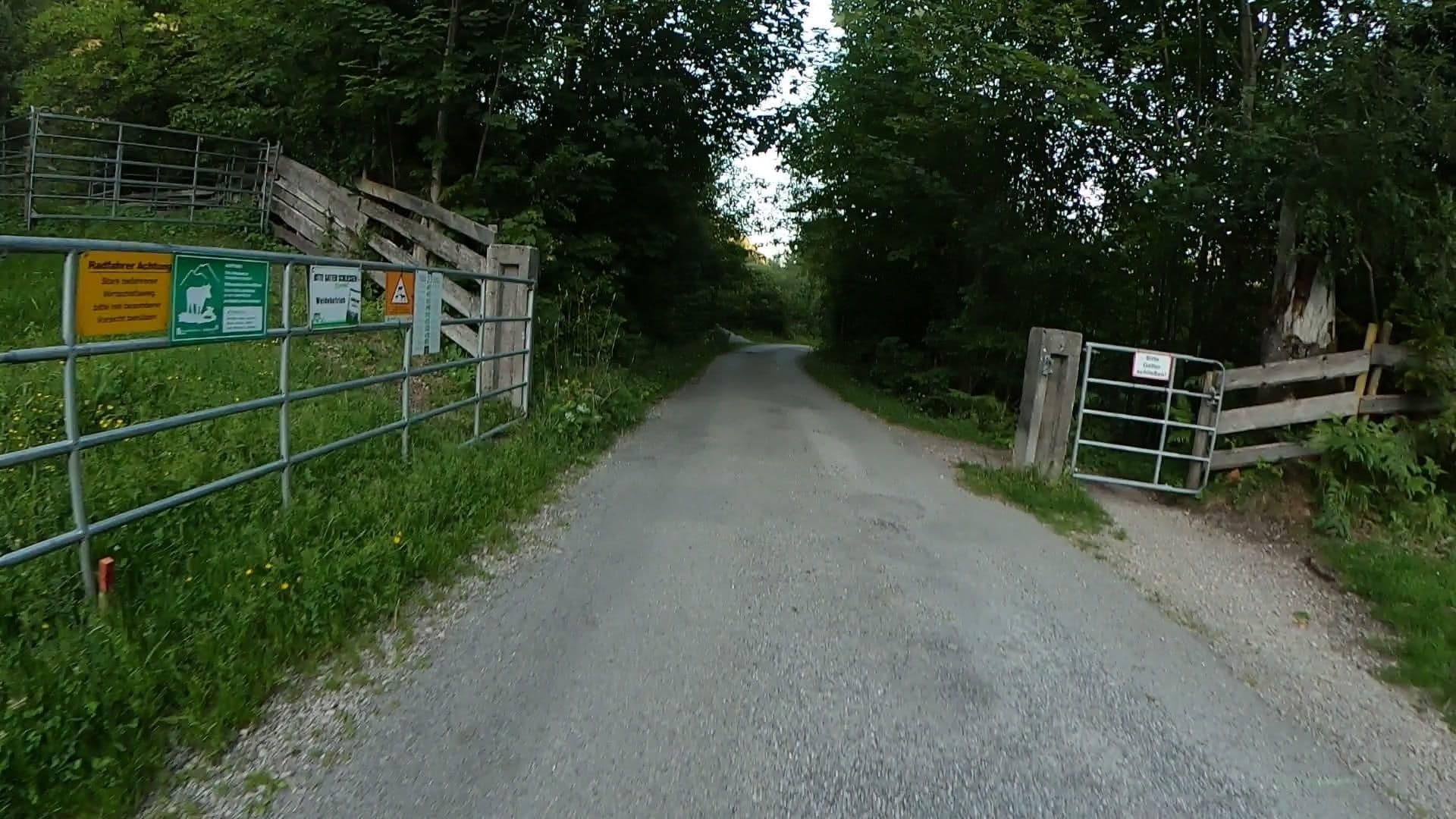 Street view near Stuibenhütte, Weissenbach am Lech